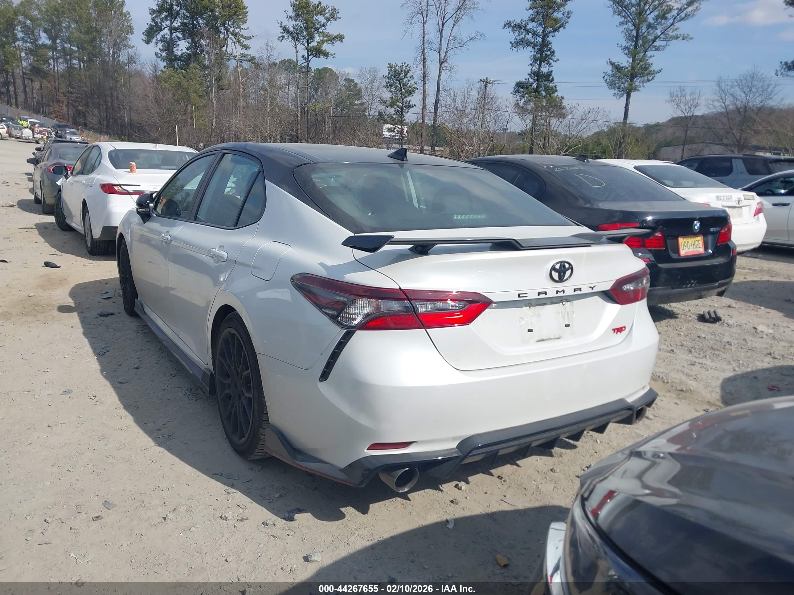TOYOTA CAMRY image 3