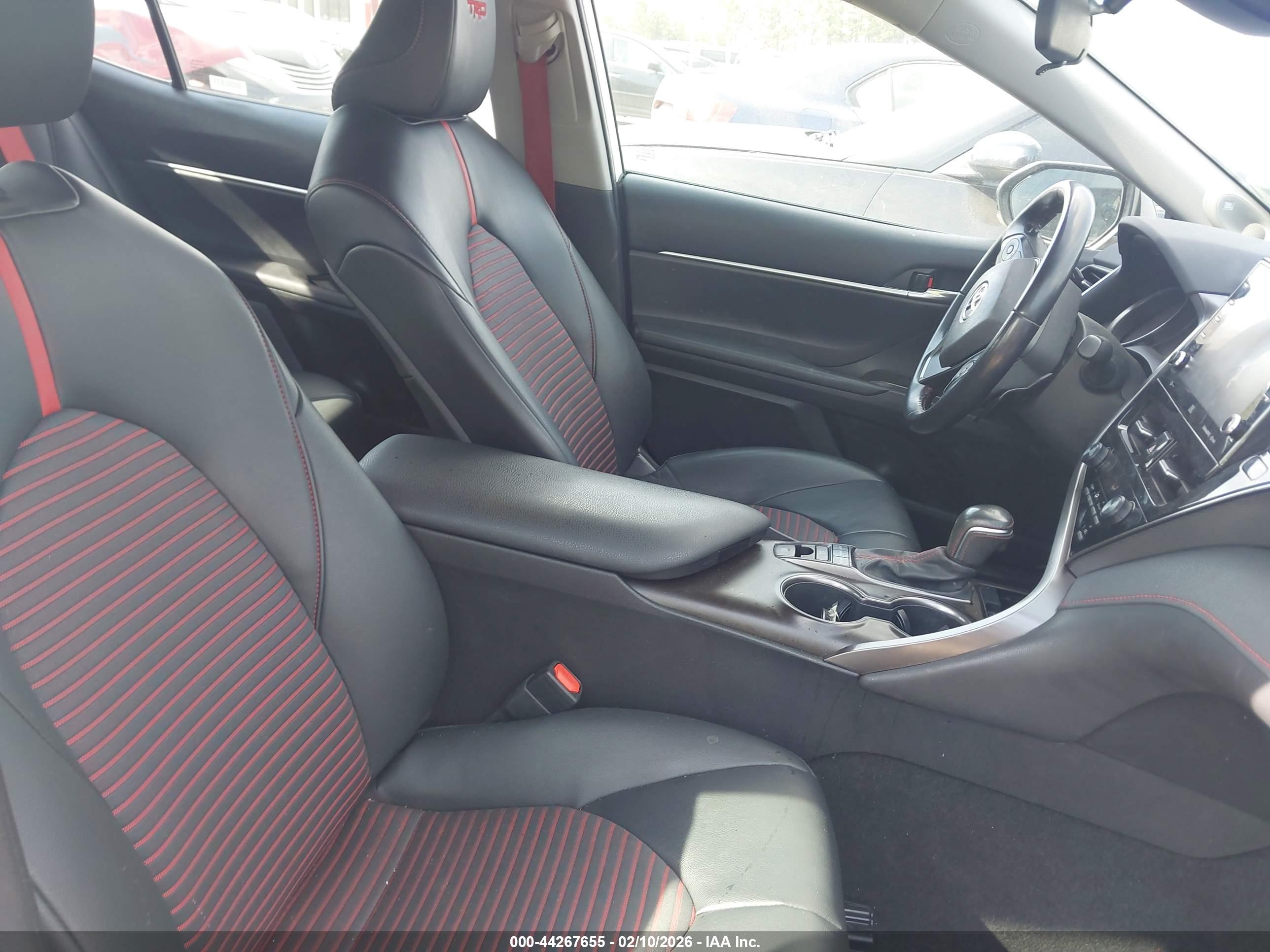 TOYOTA CAMRY image 5
