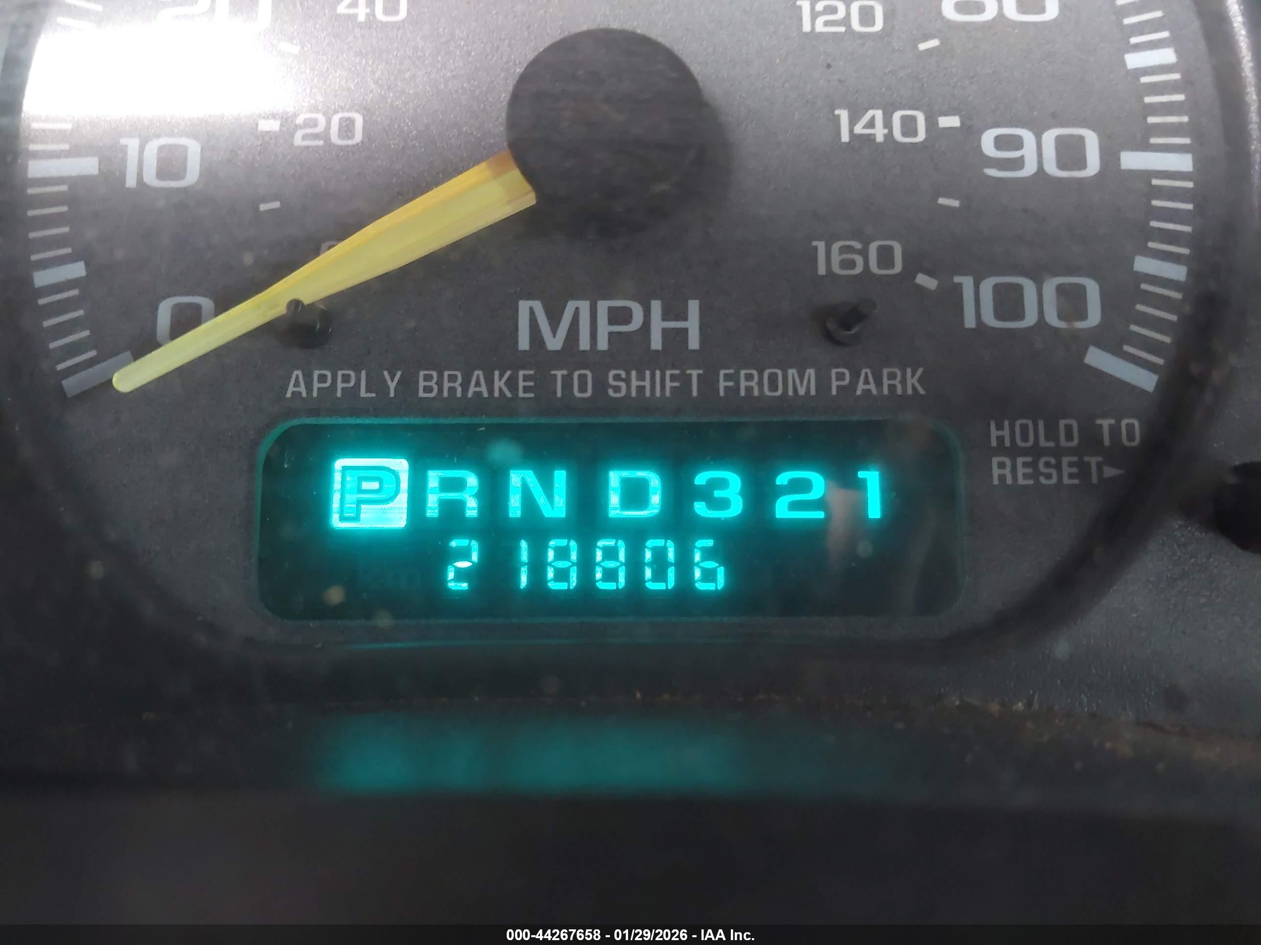 CHEVROLET SILVERADO image 7