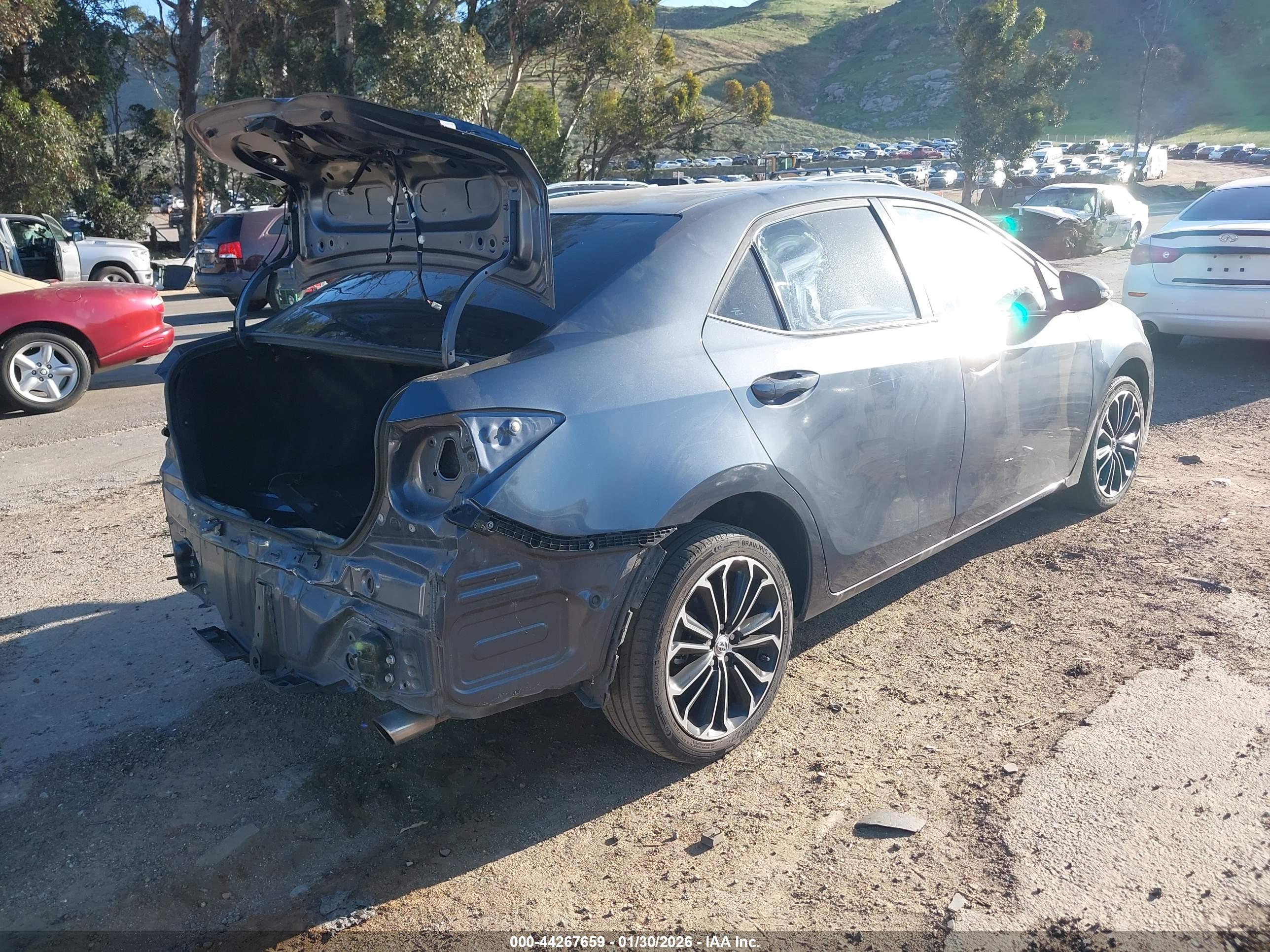 TOYOTA COROLLA image 4