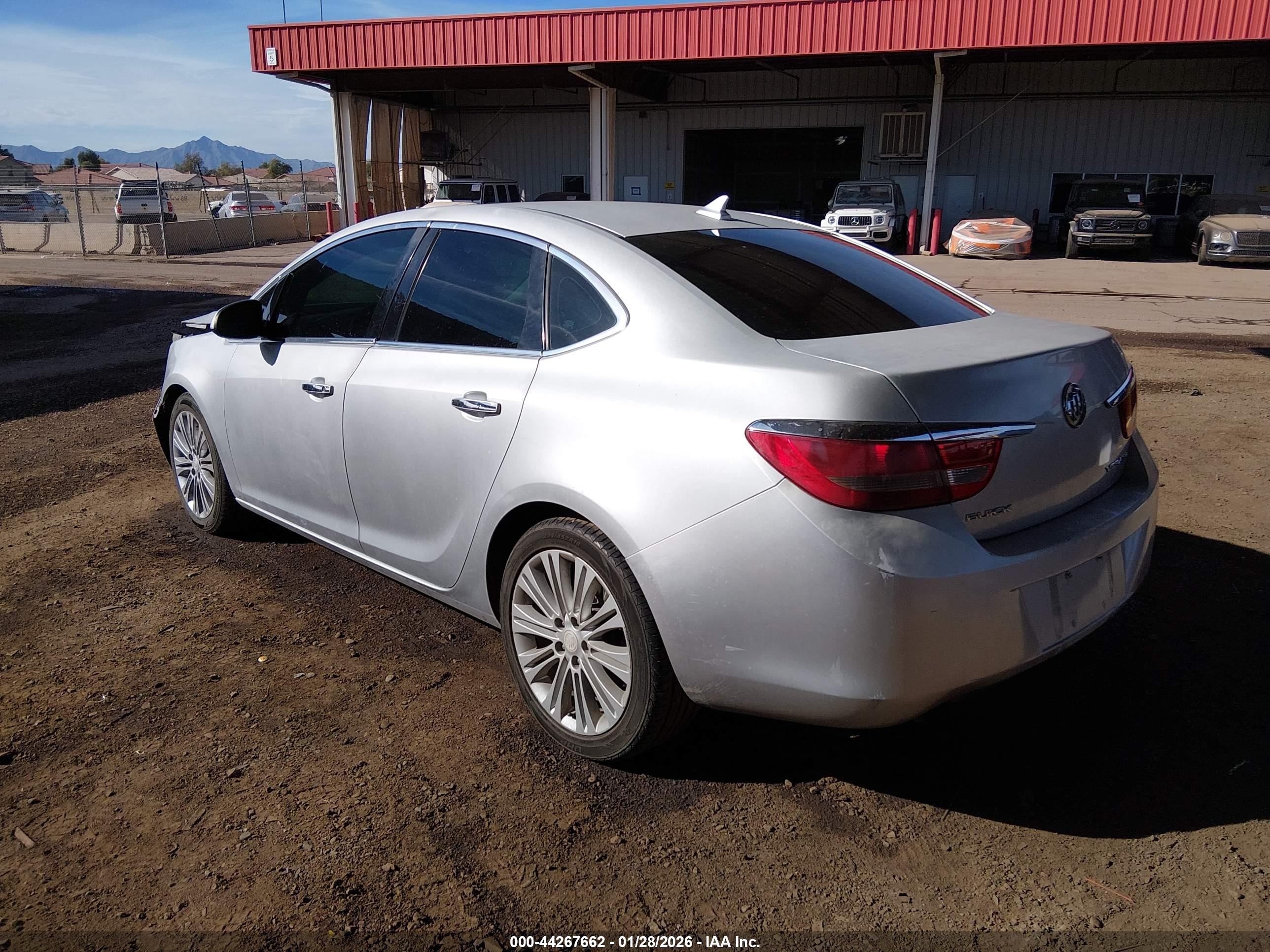 BUICK VERANO image 3