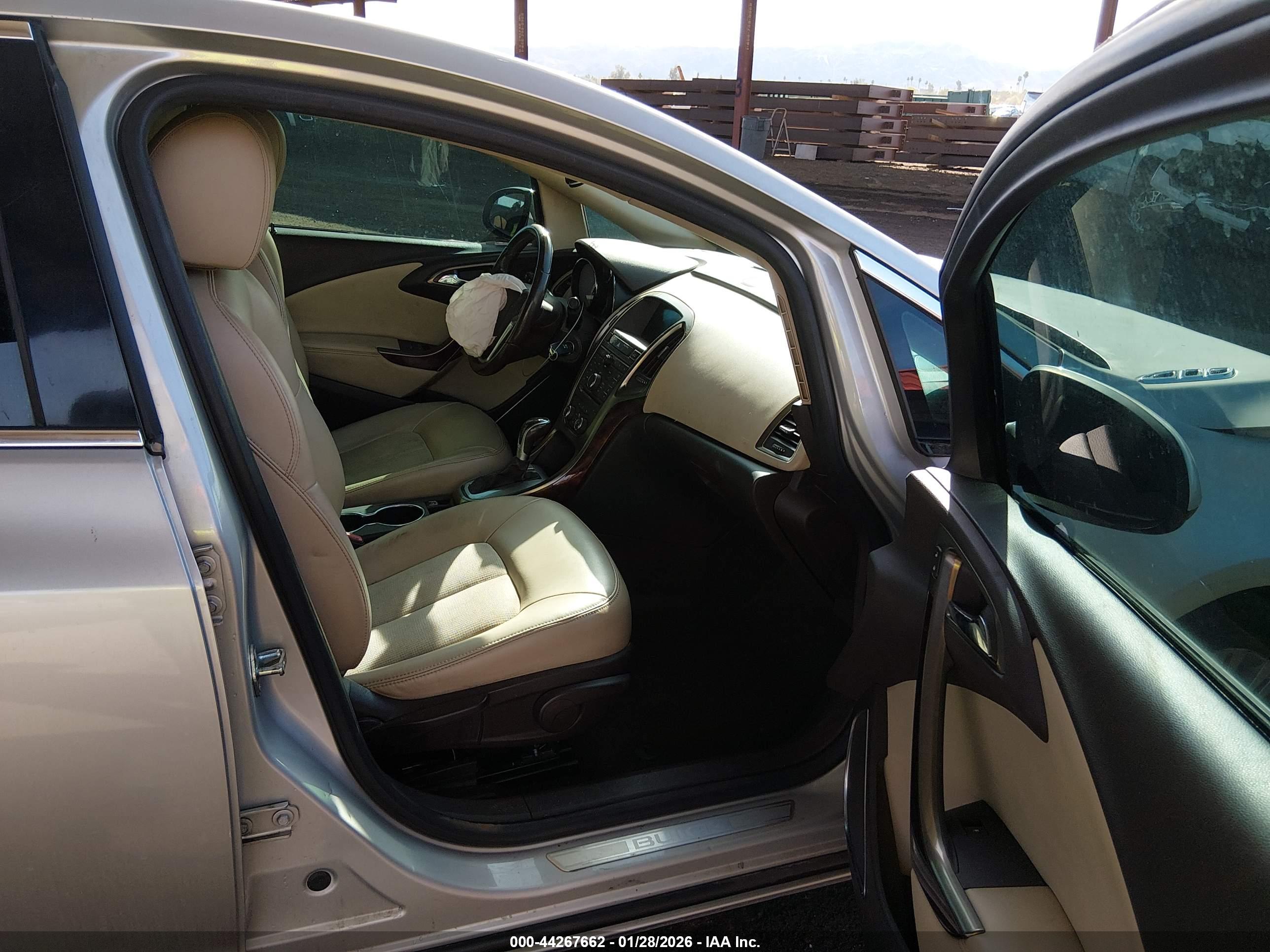 BUICK VERANO image 5