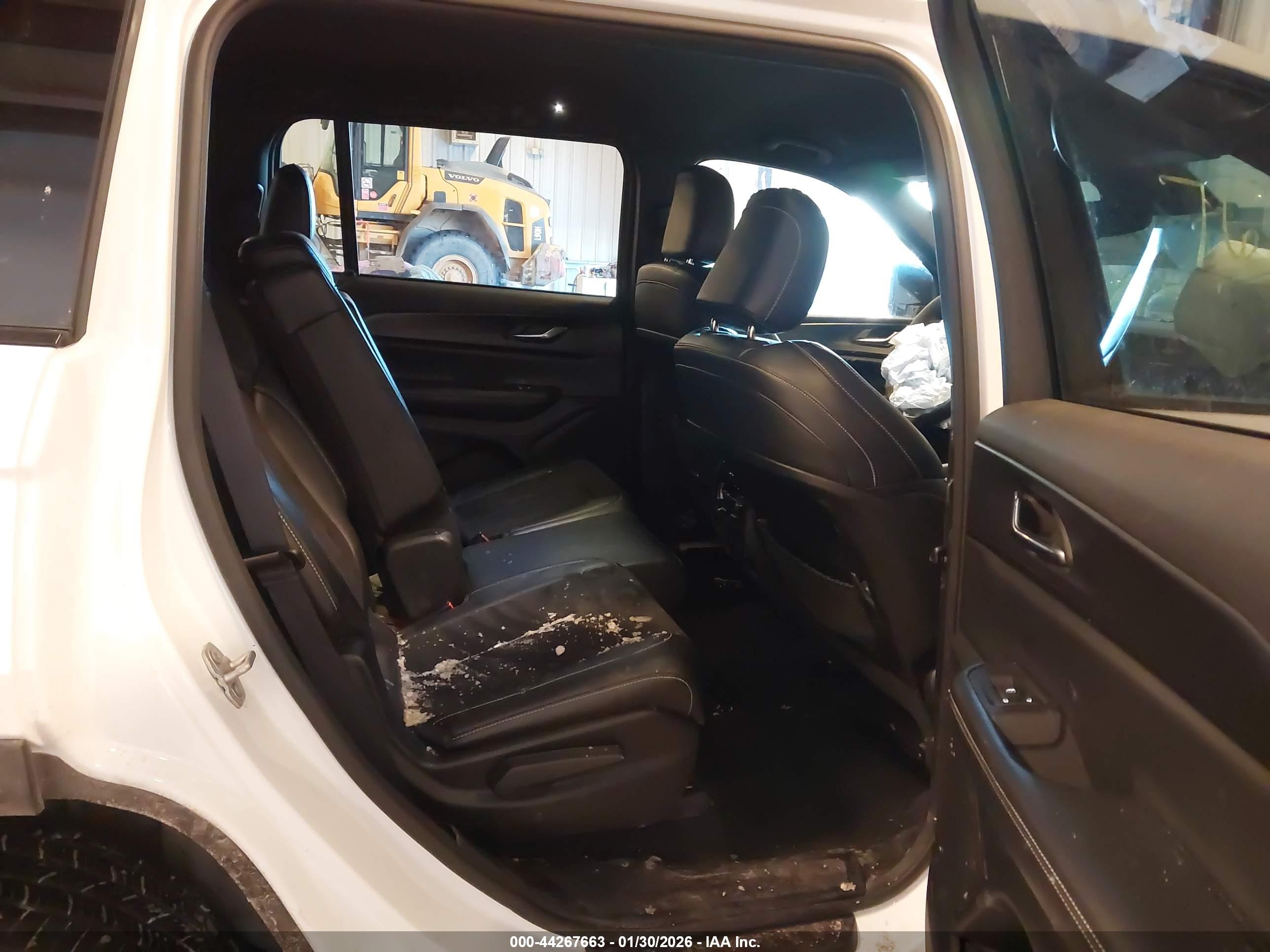 JEEP GRAND image 8