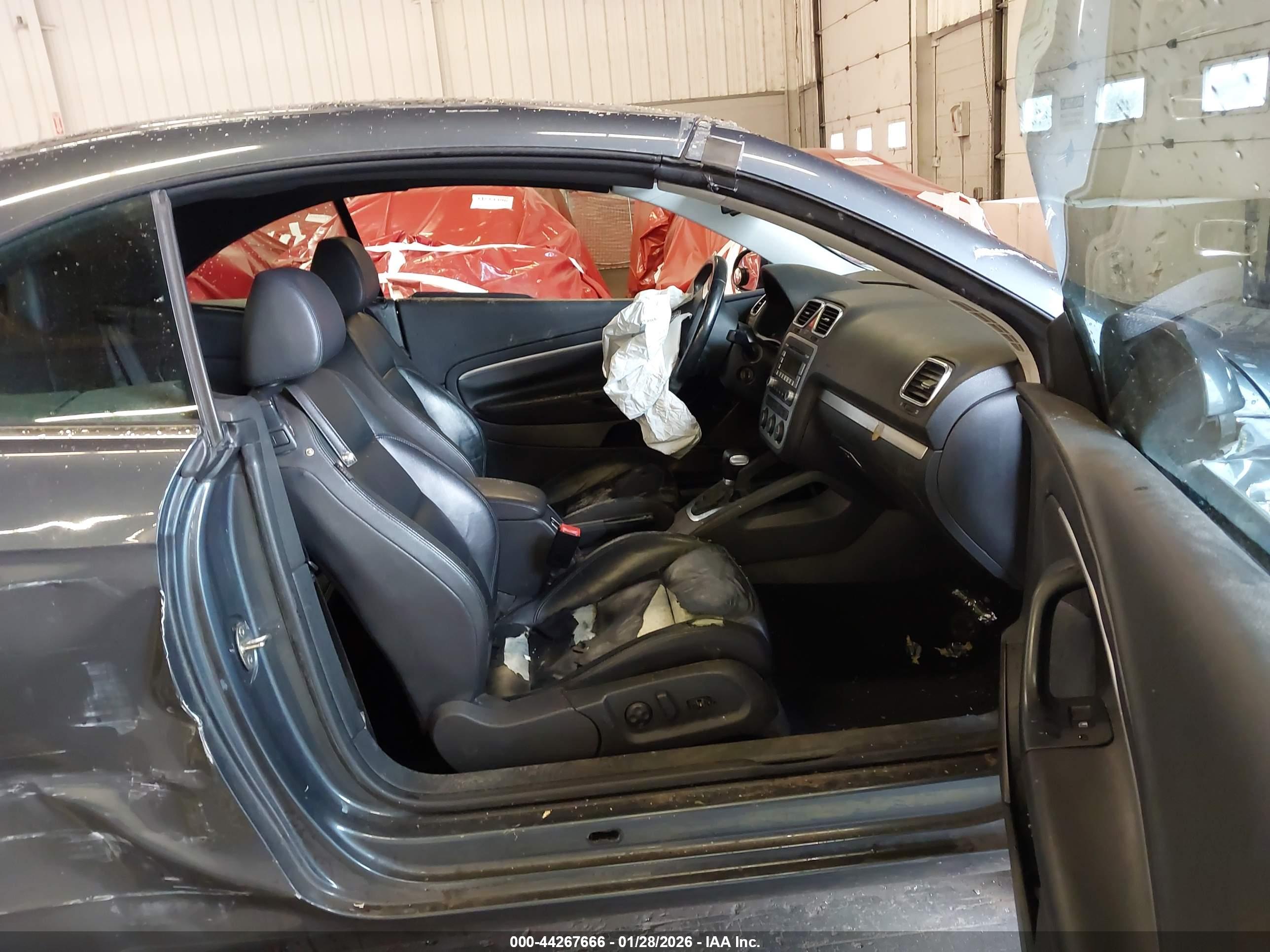 VOLKSWAGEN EOS image 5