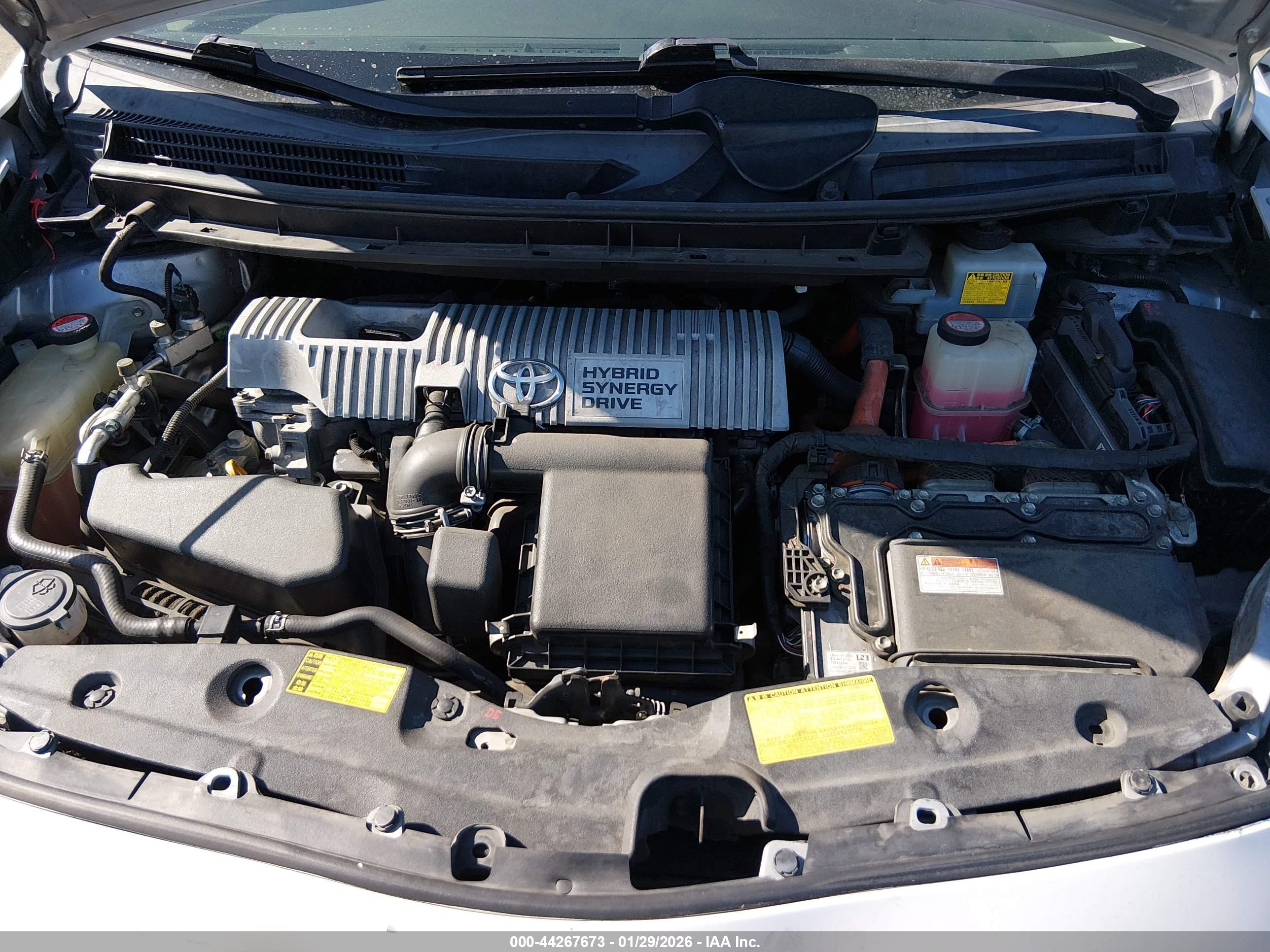 TOYOTA PRIUS image 10