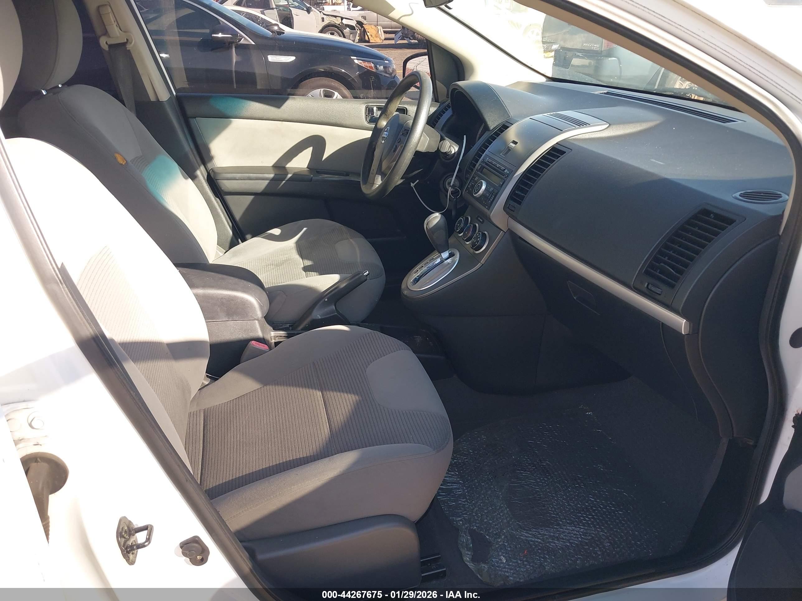NISSAN SENTRA image 5