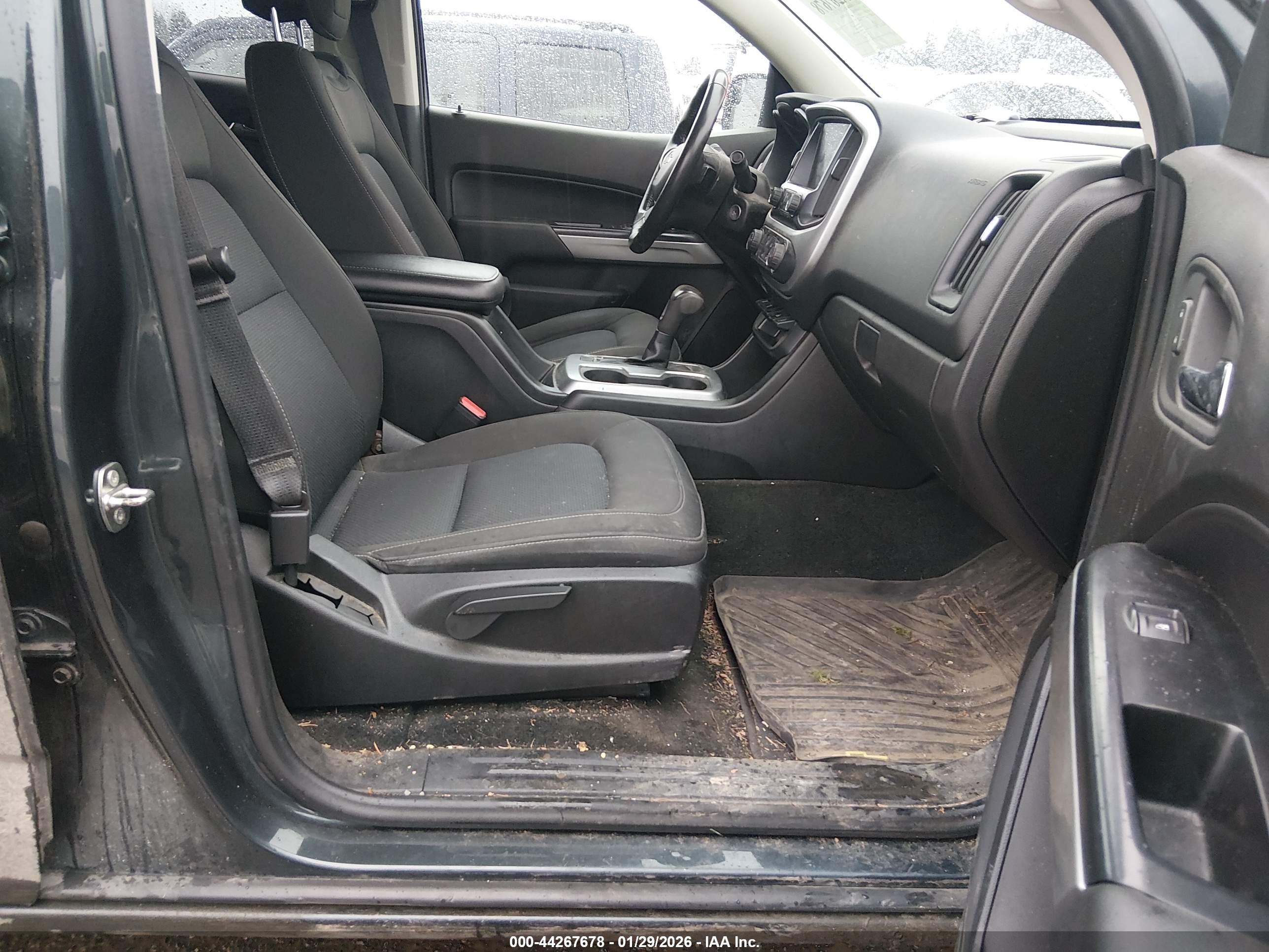 CHEVROLET COLORADO image 5