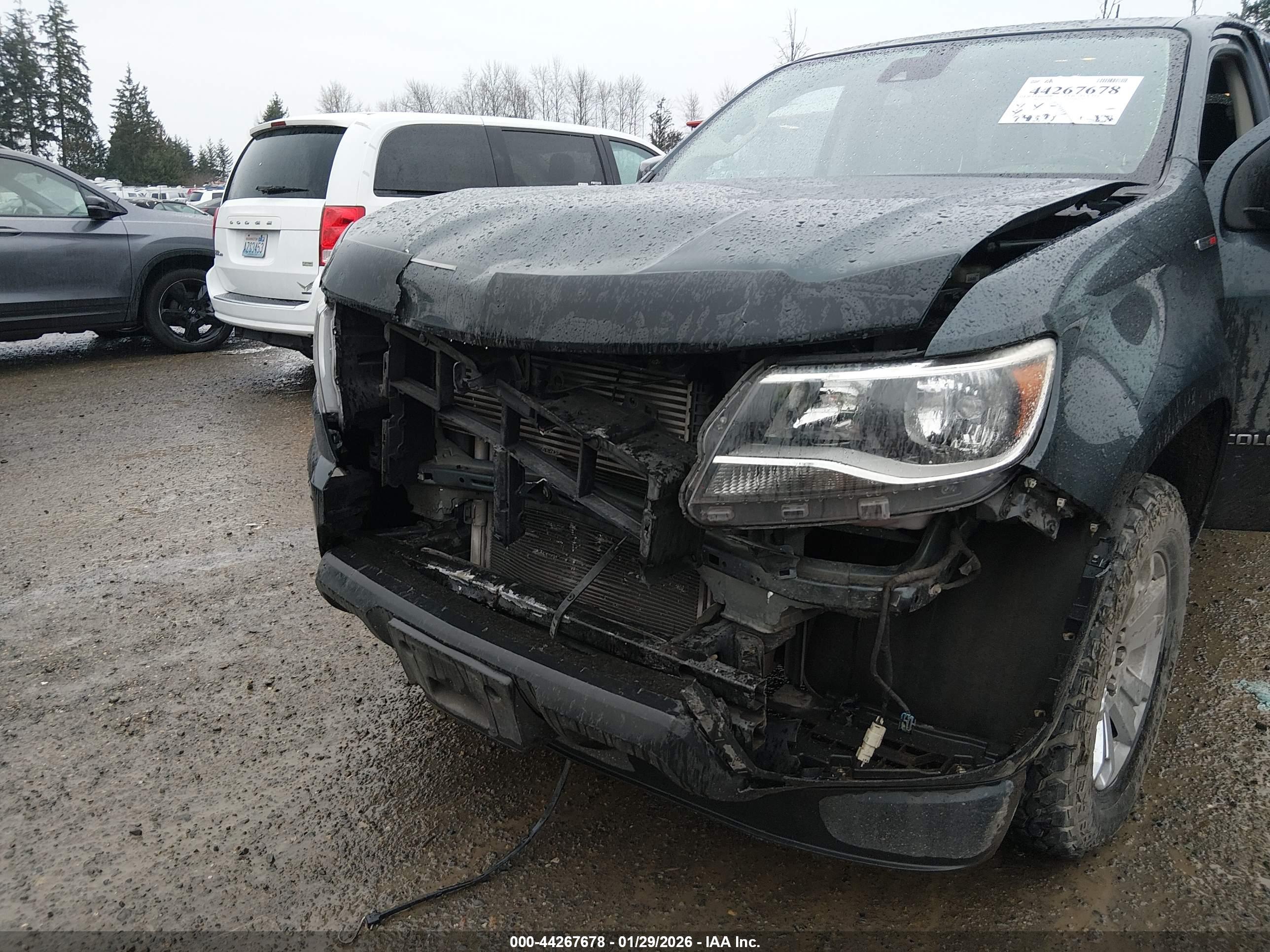 CHEVROLET COLORADO image 6