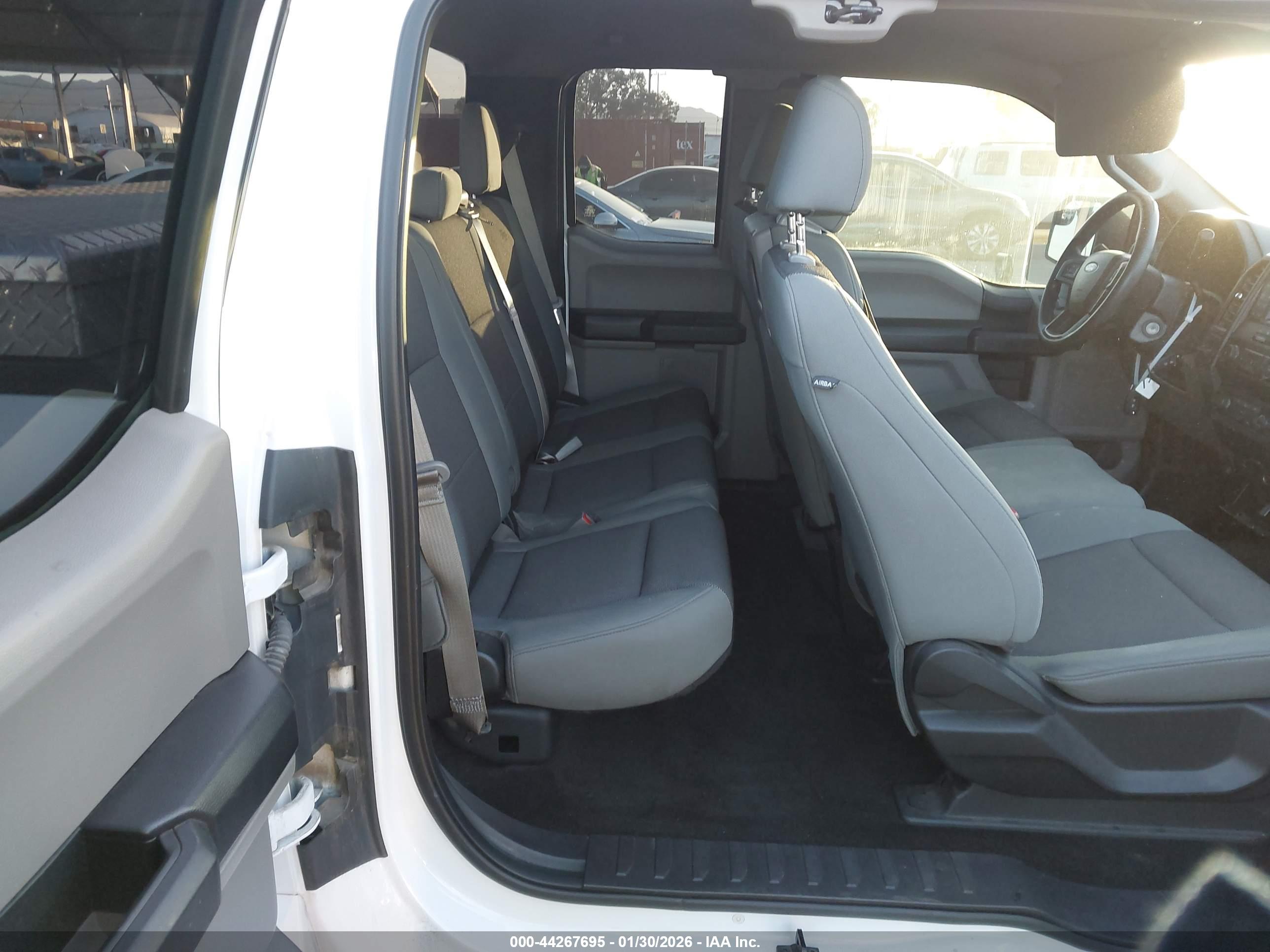 FORD F-150 image 8