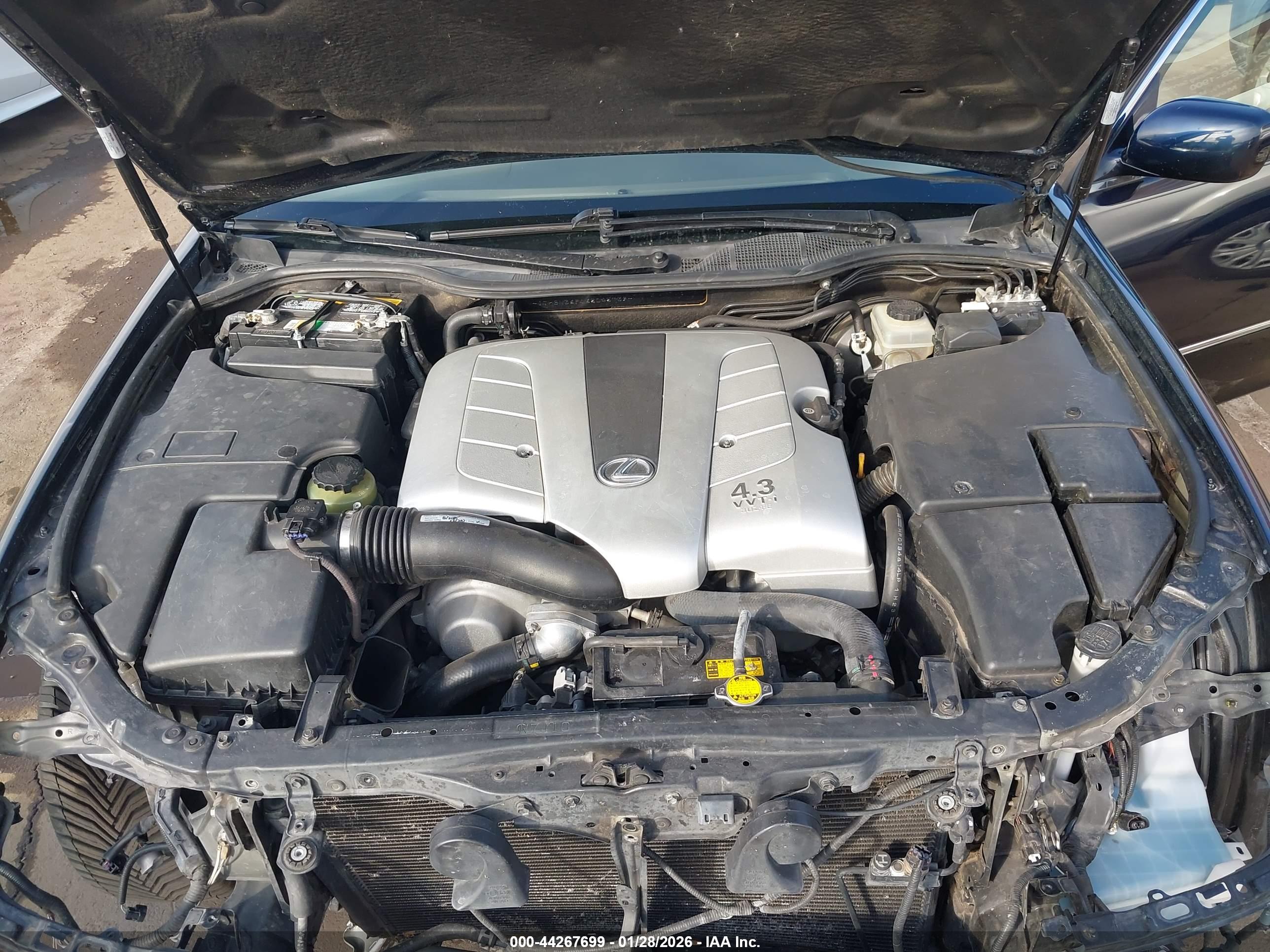 LEXUS LS image 10