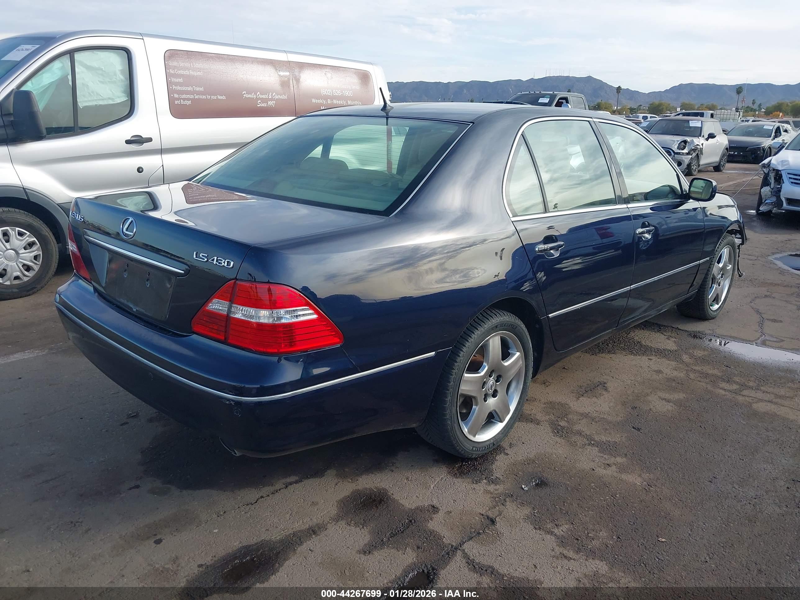 LEXUS LS image 4