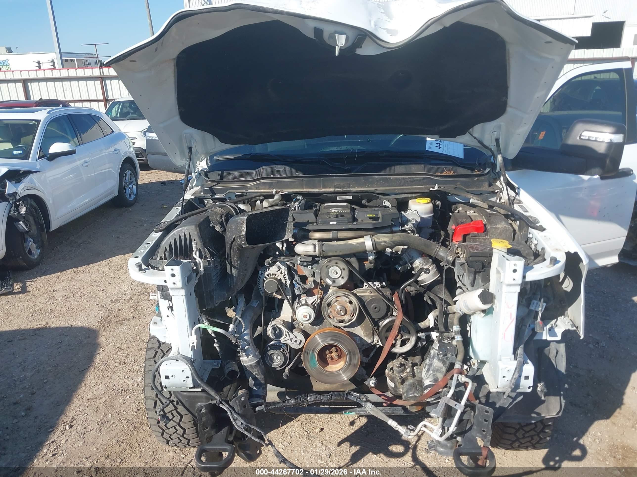 RAM 2500 image 10