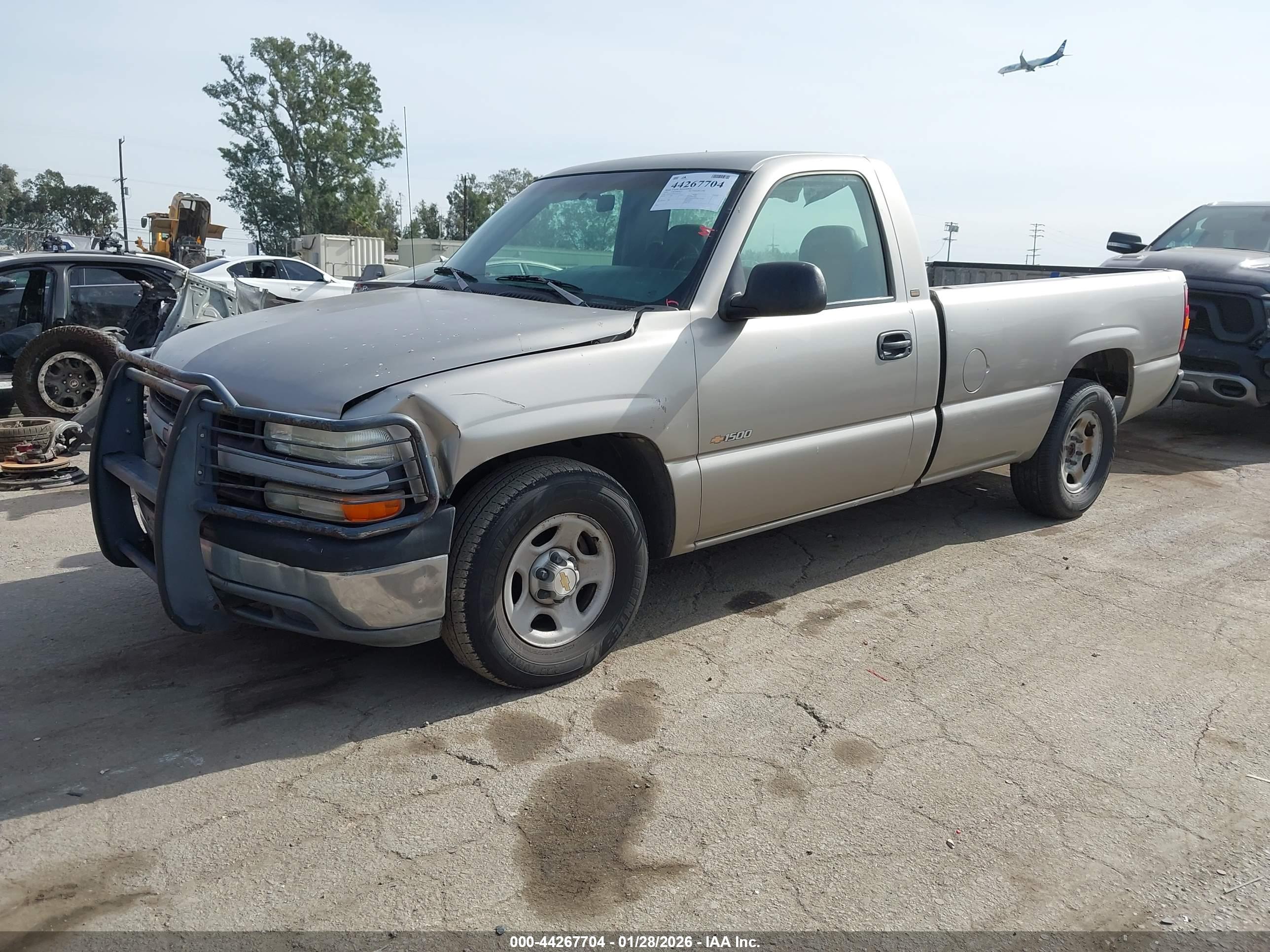 CHEVROLET SILVERADO image 2