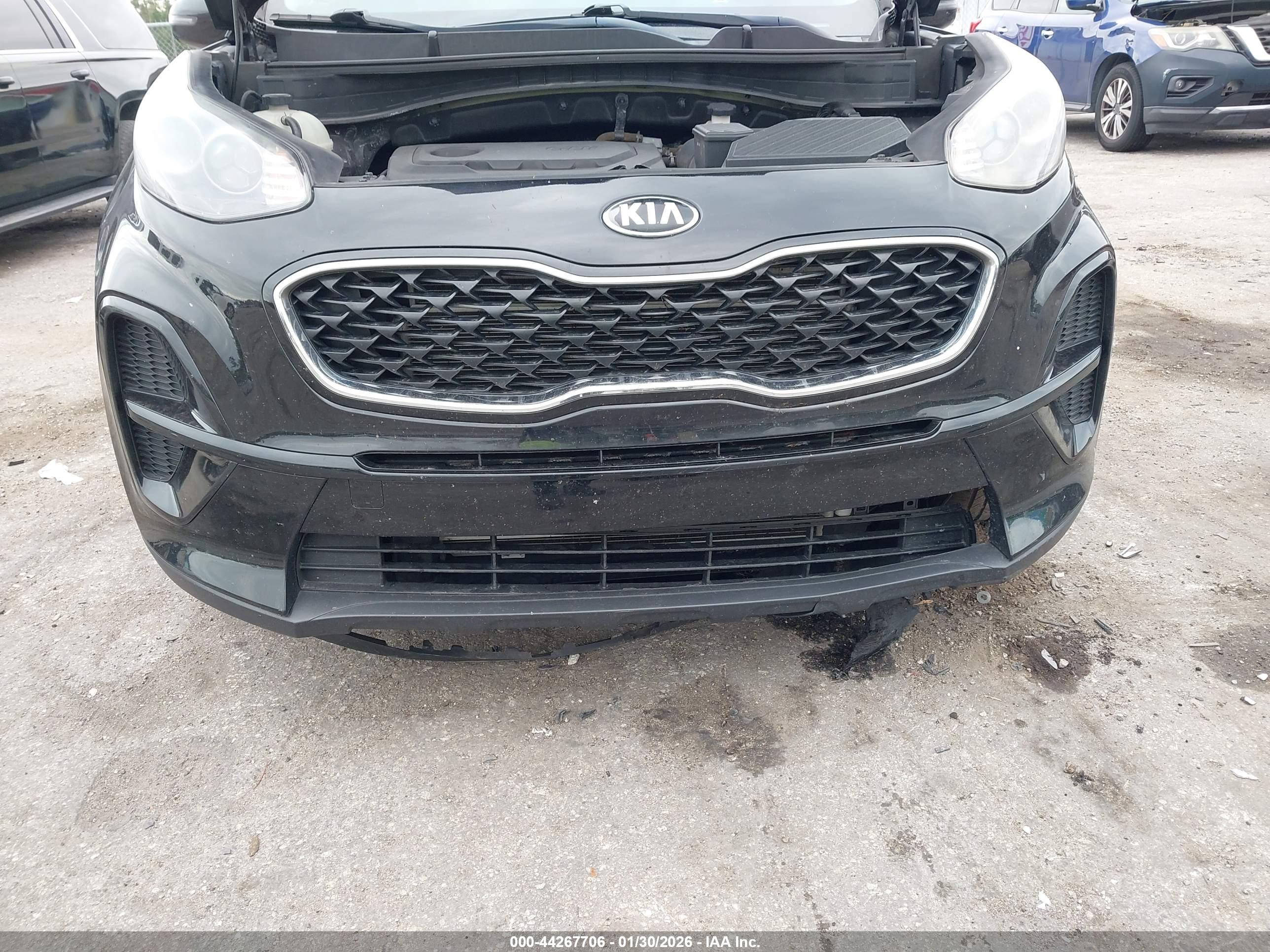 KIA SPORTAGE image 6