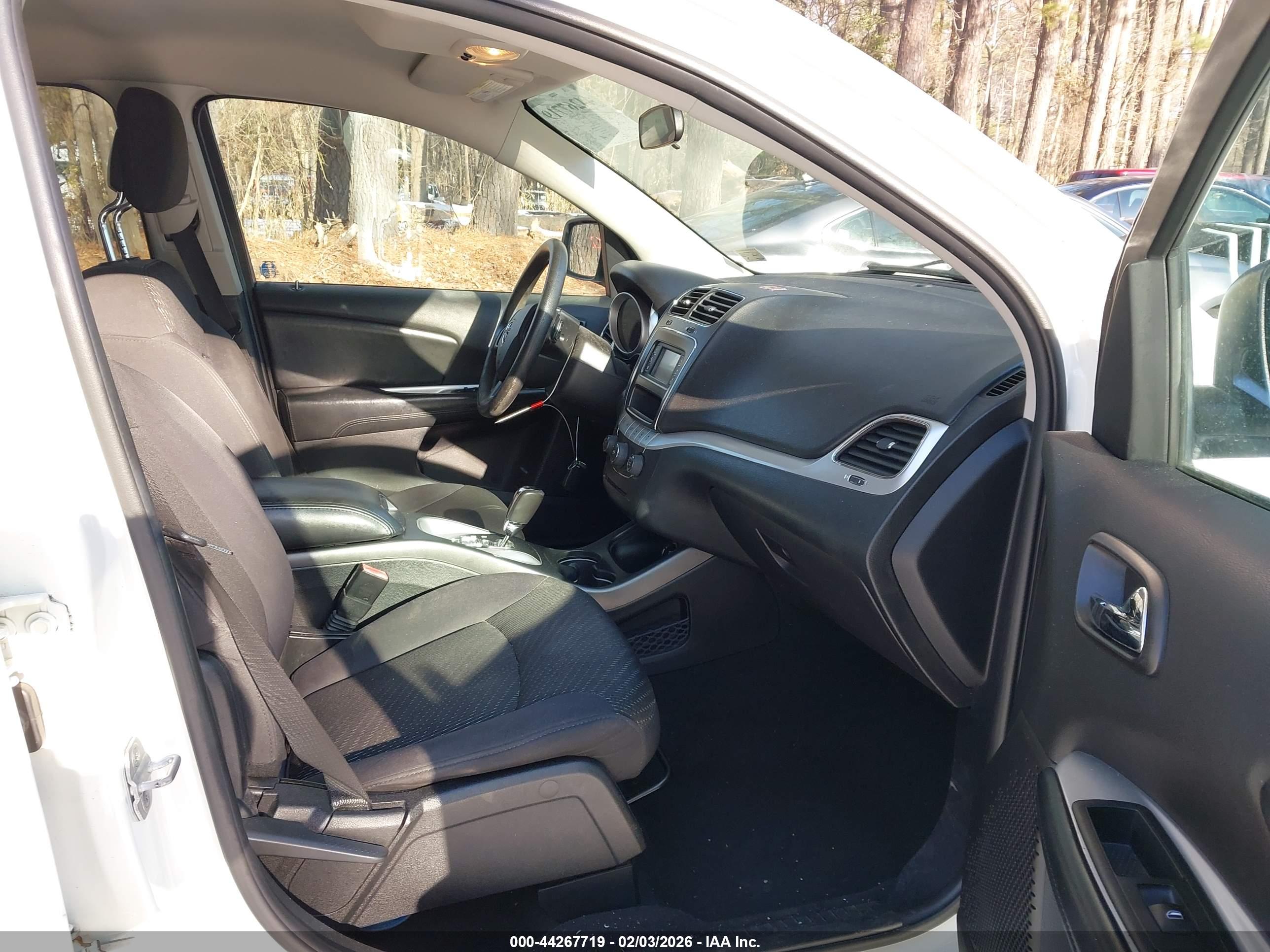 DODGE JOURNEY image 5