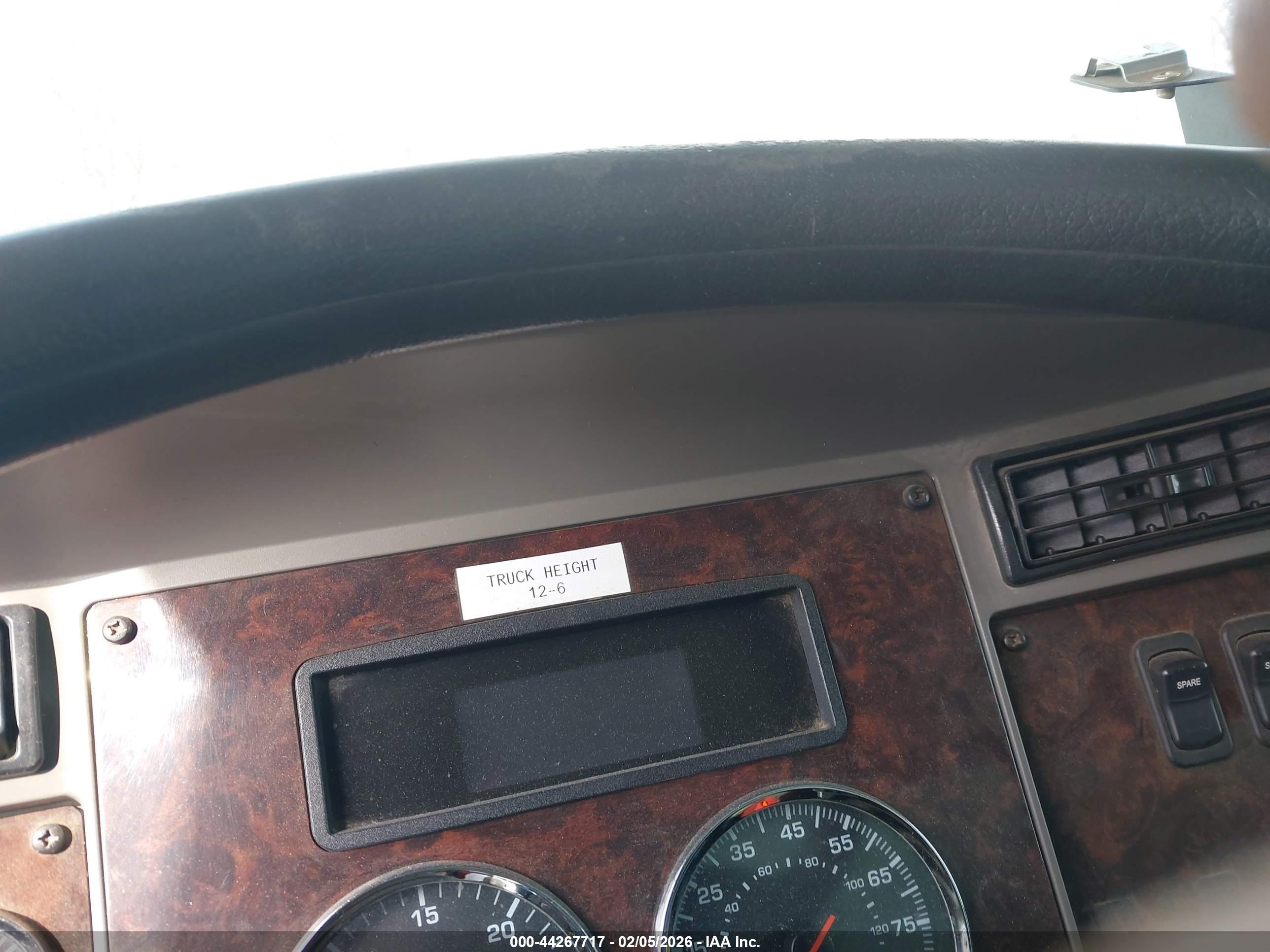 KENWORTH CONSTRUCTION image 6