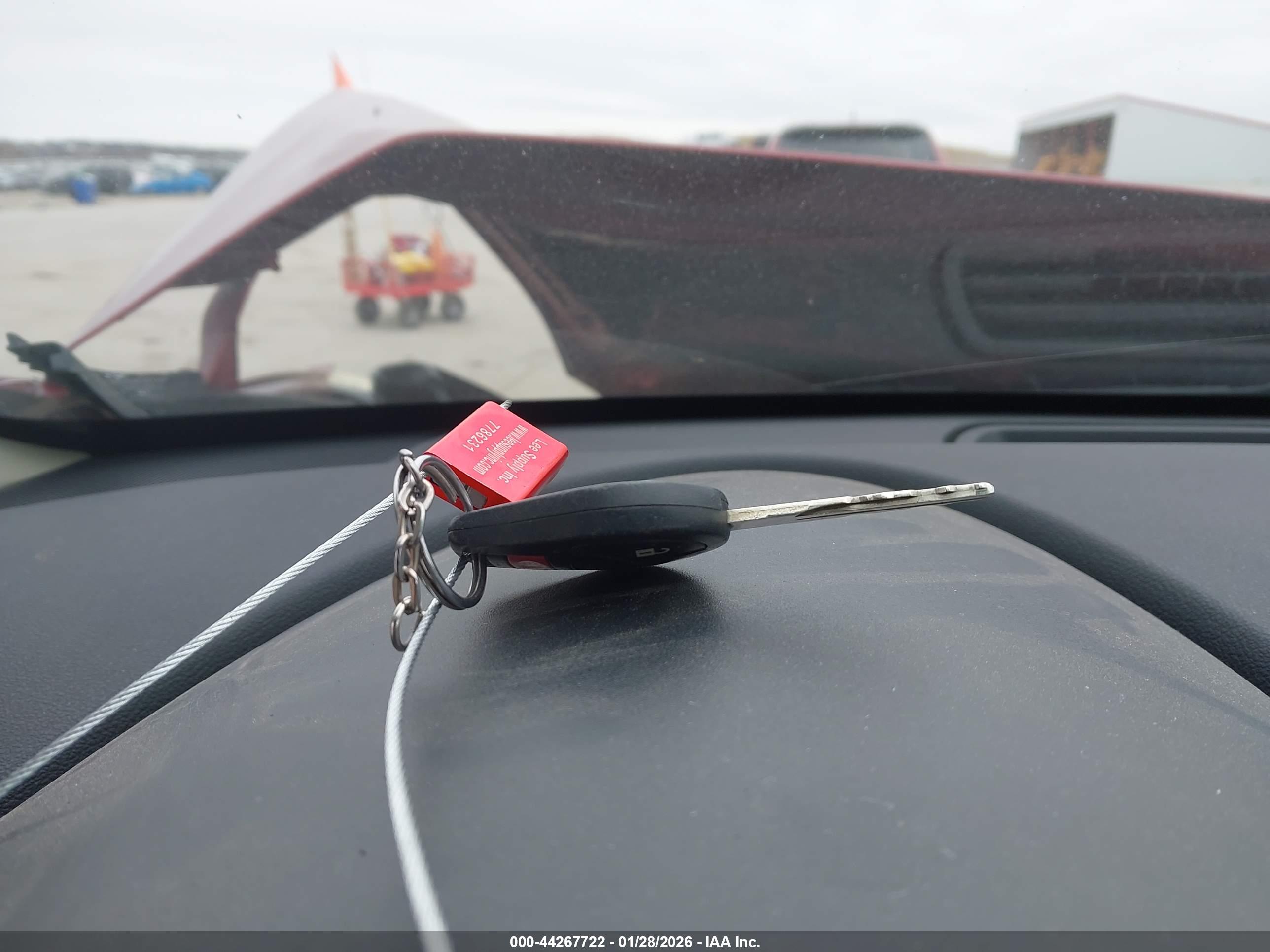 NISSAN ROGUE image 11