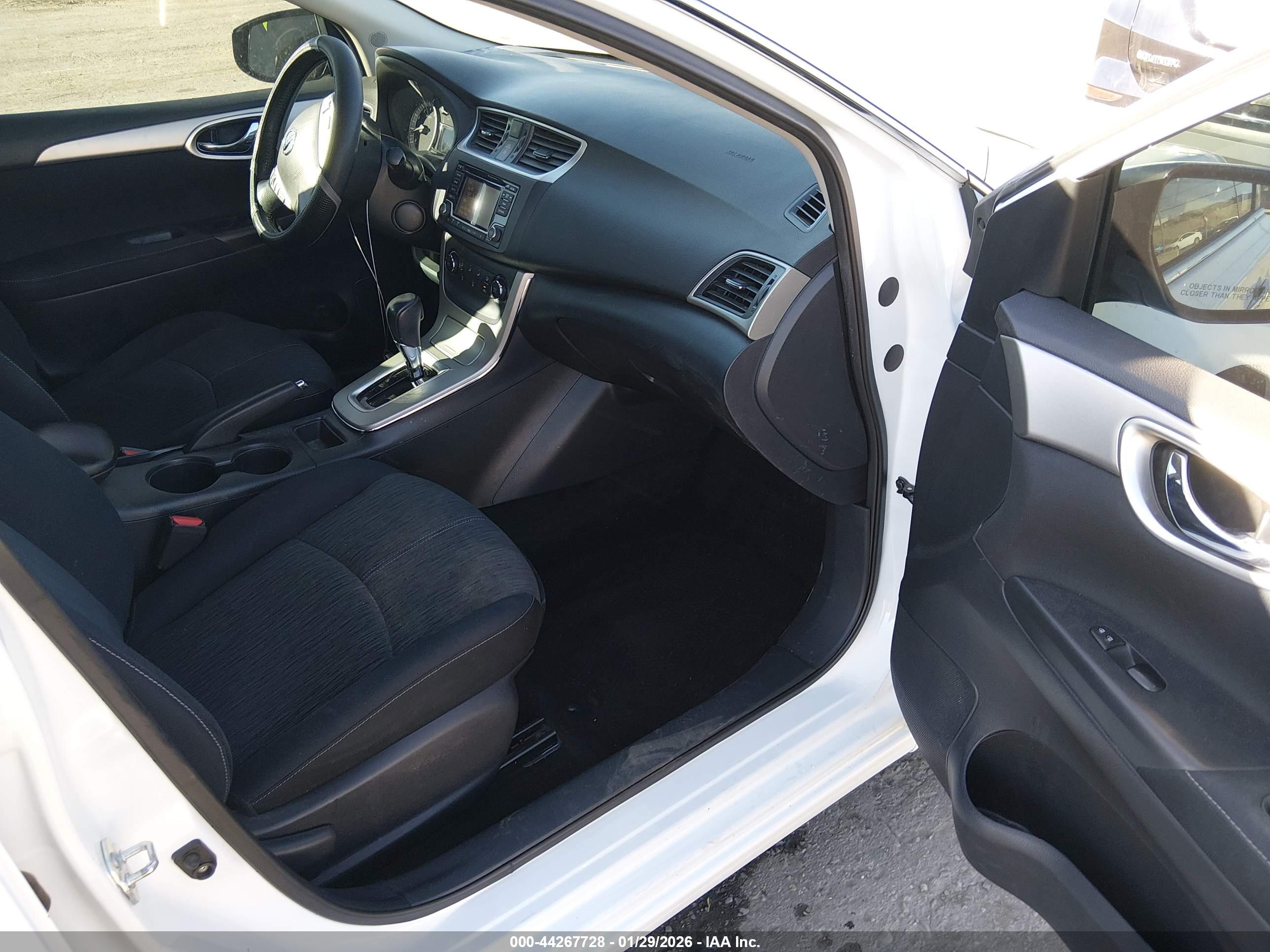 NISSAN SENTRA image 5