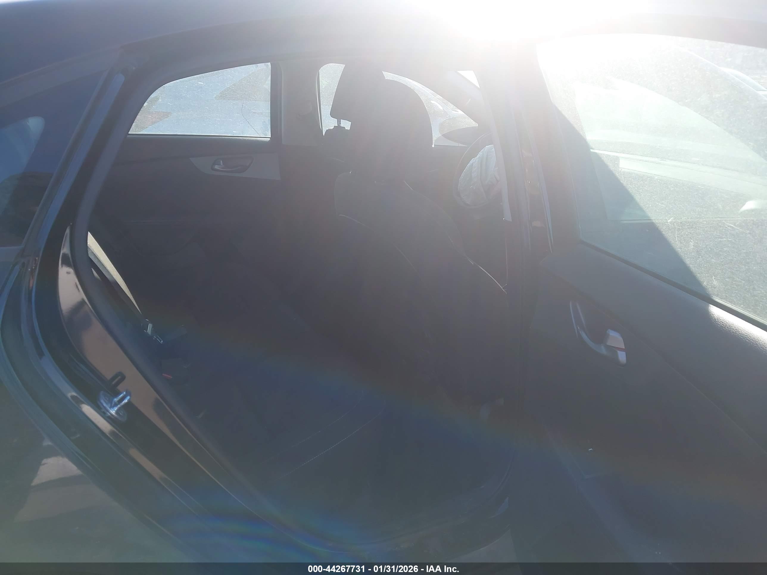 KIA FORTE image 8