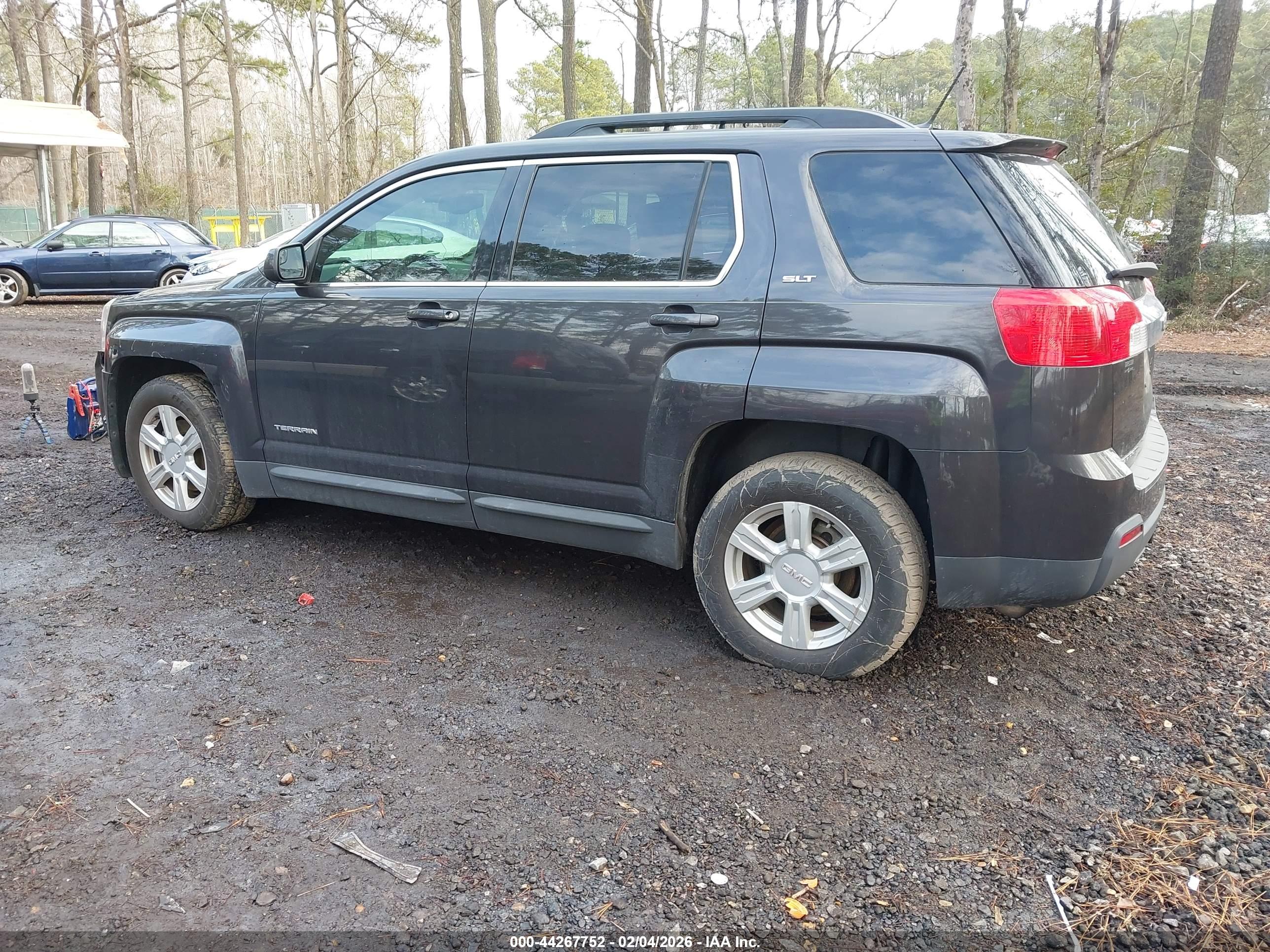 GMC TERRAIN image 3