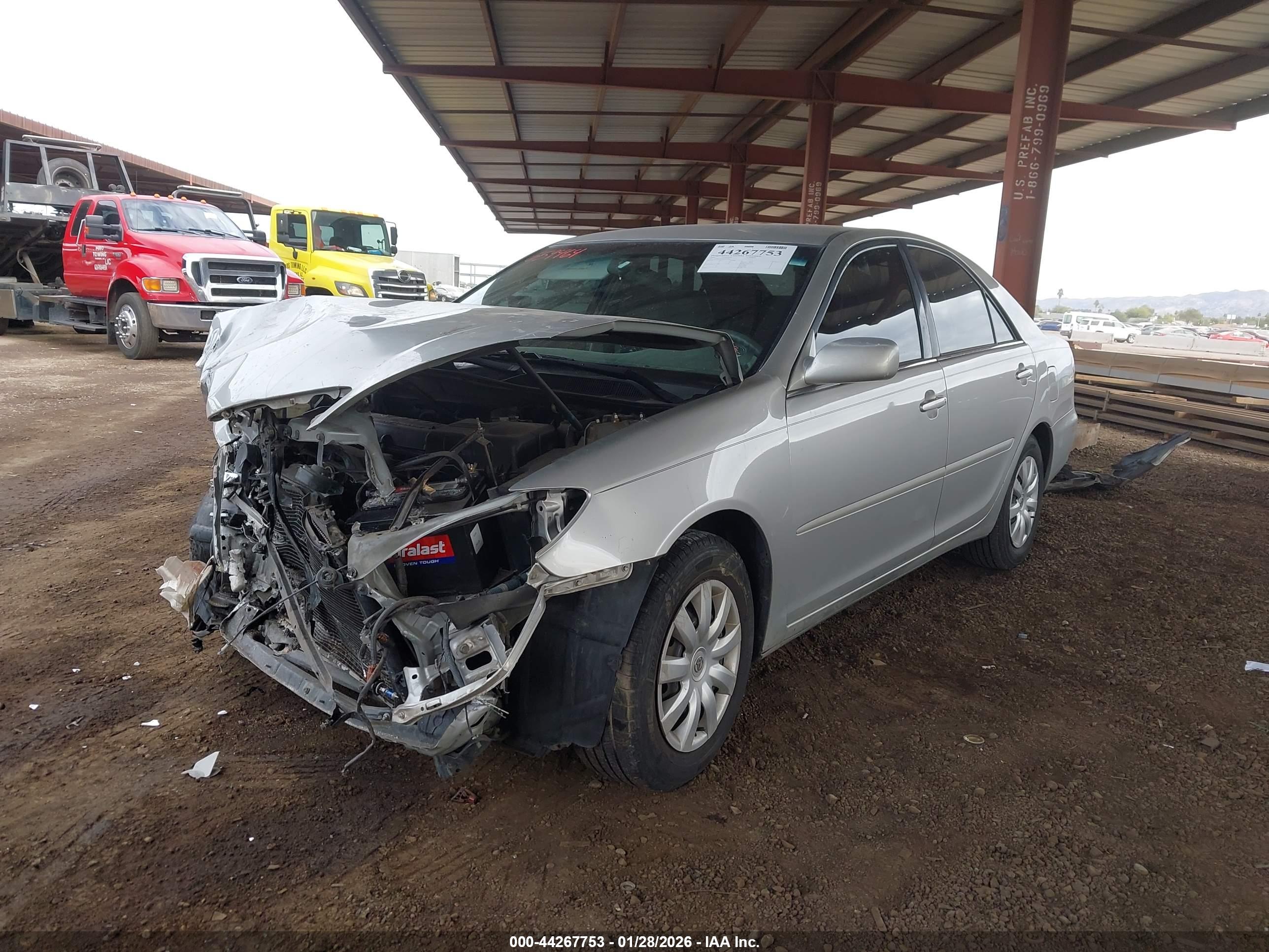 TOYOTA CAMRY image 2