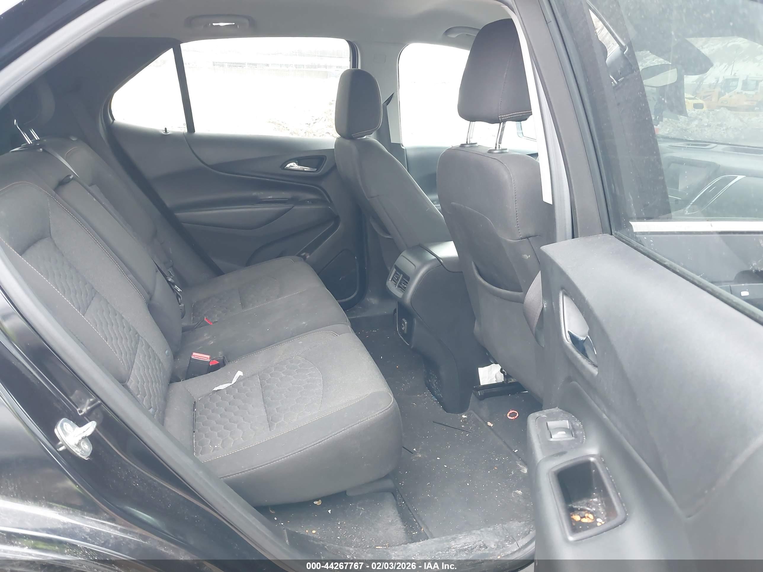 CHEVROLET EQUINOX image 8