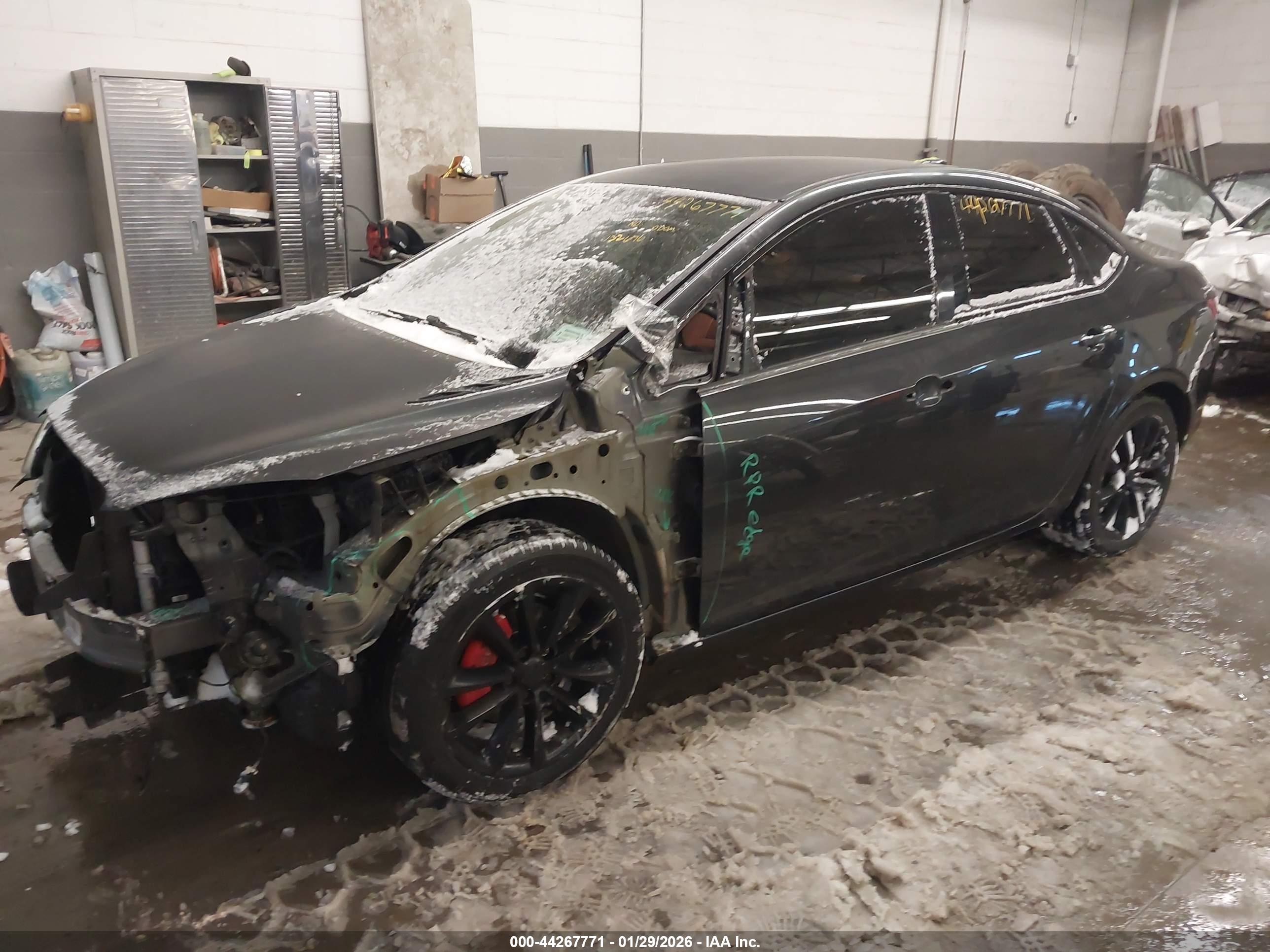 BUICK VERANO image 2