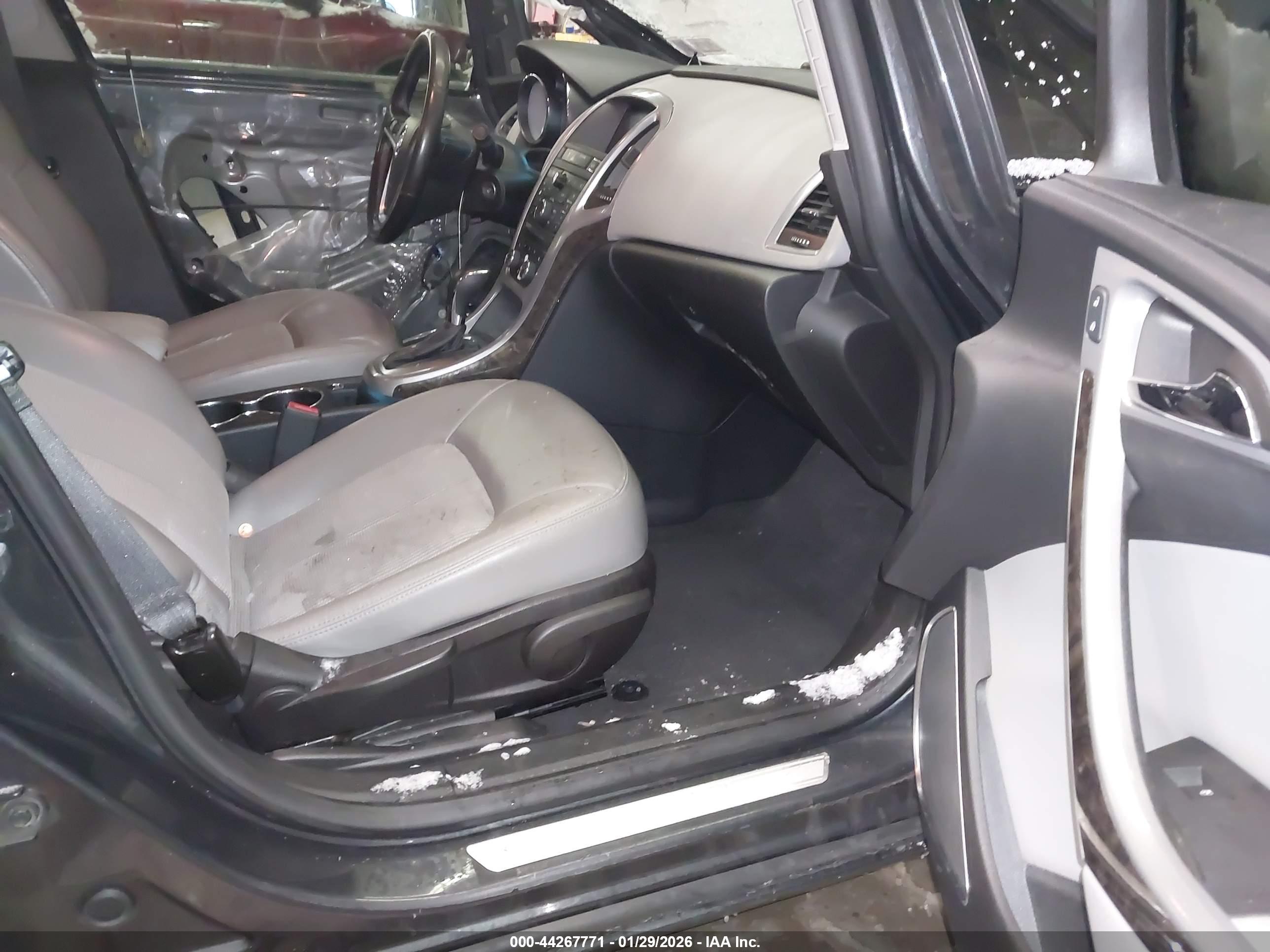 BUICK VERANO image 5