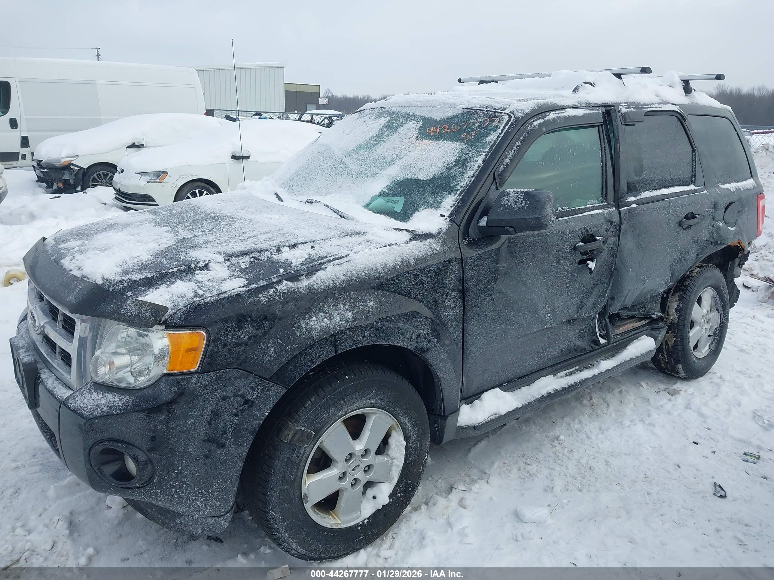 FORD ESCAPE image 2