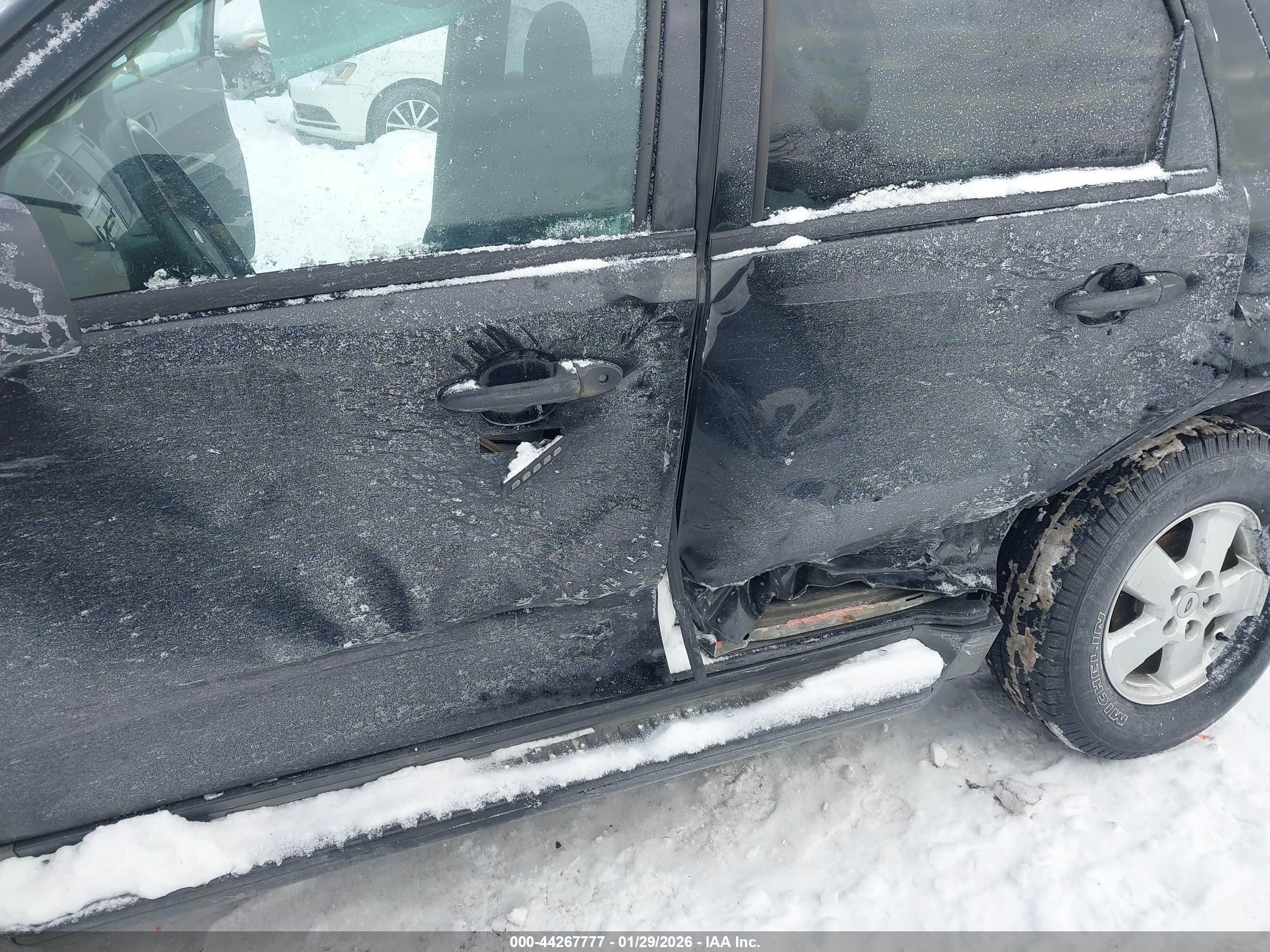 FORD ESCAPE image 6