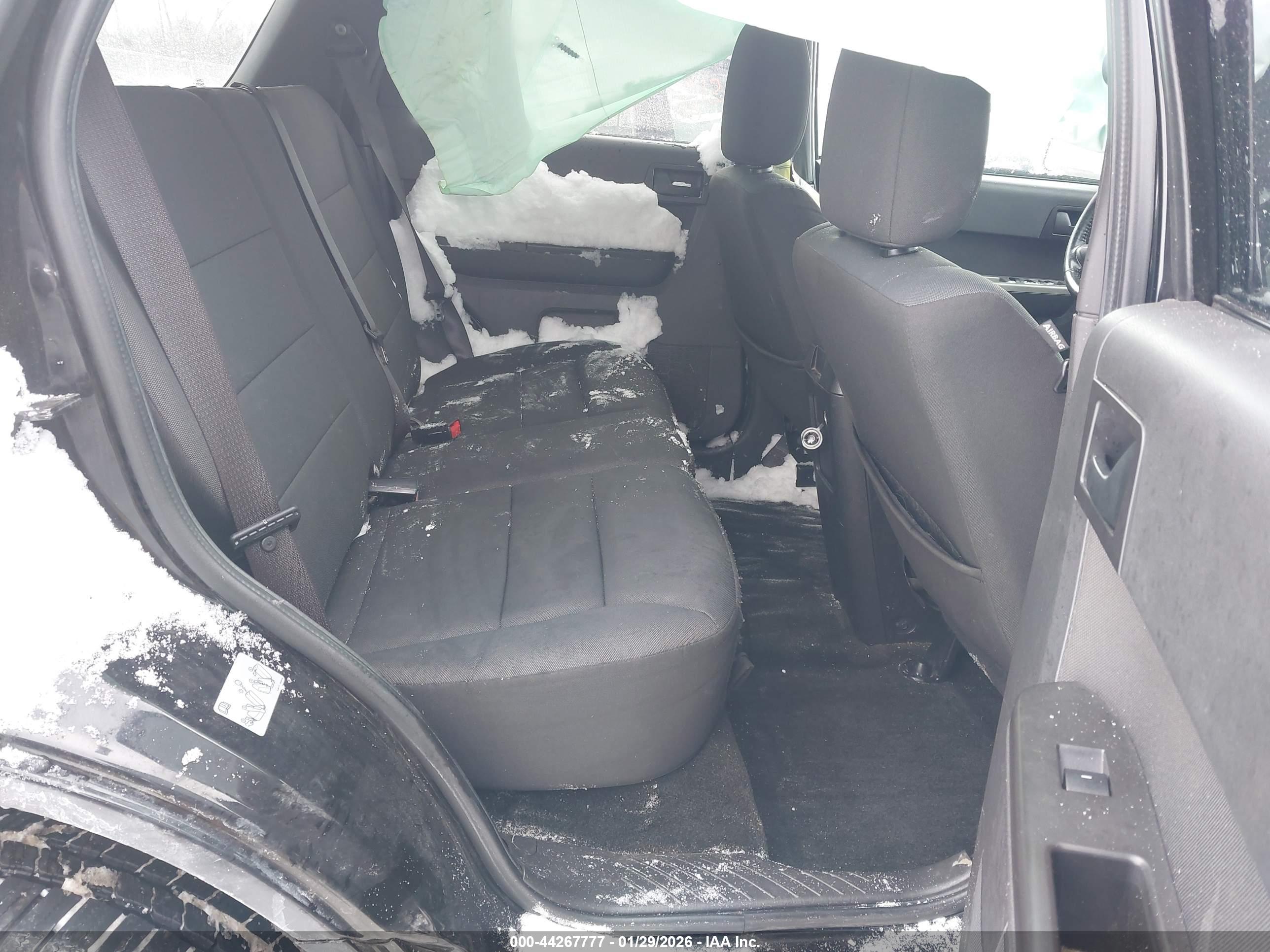 FORD ESCAPE image 8