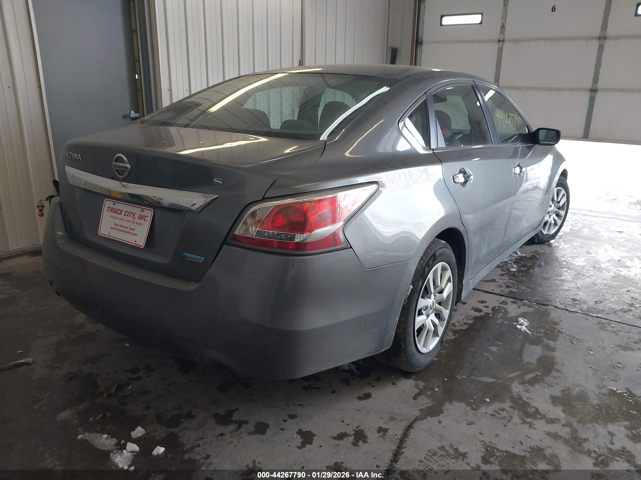 NISSAN ALTIMA image 4