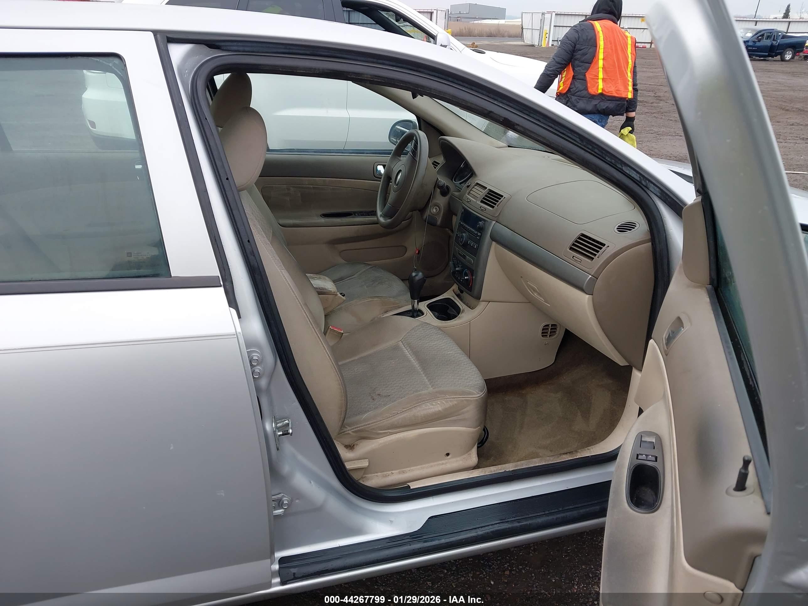 CHEVROLET COBALT image 5