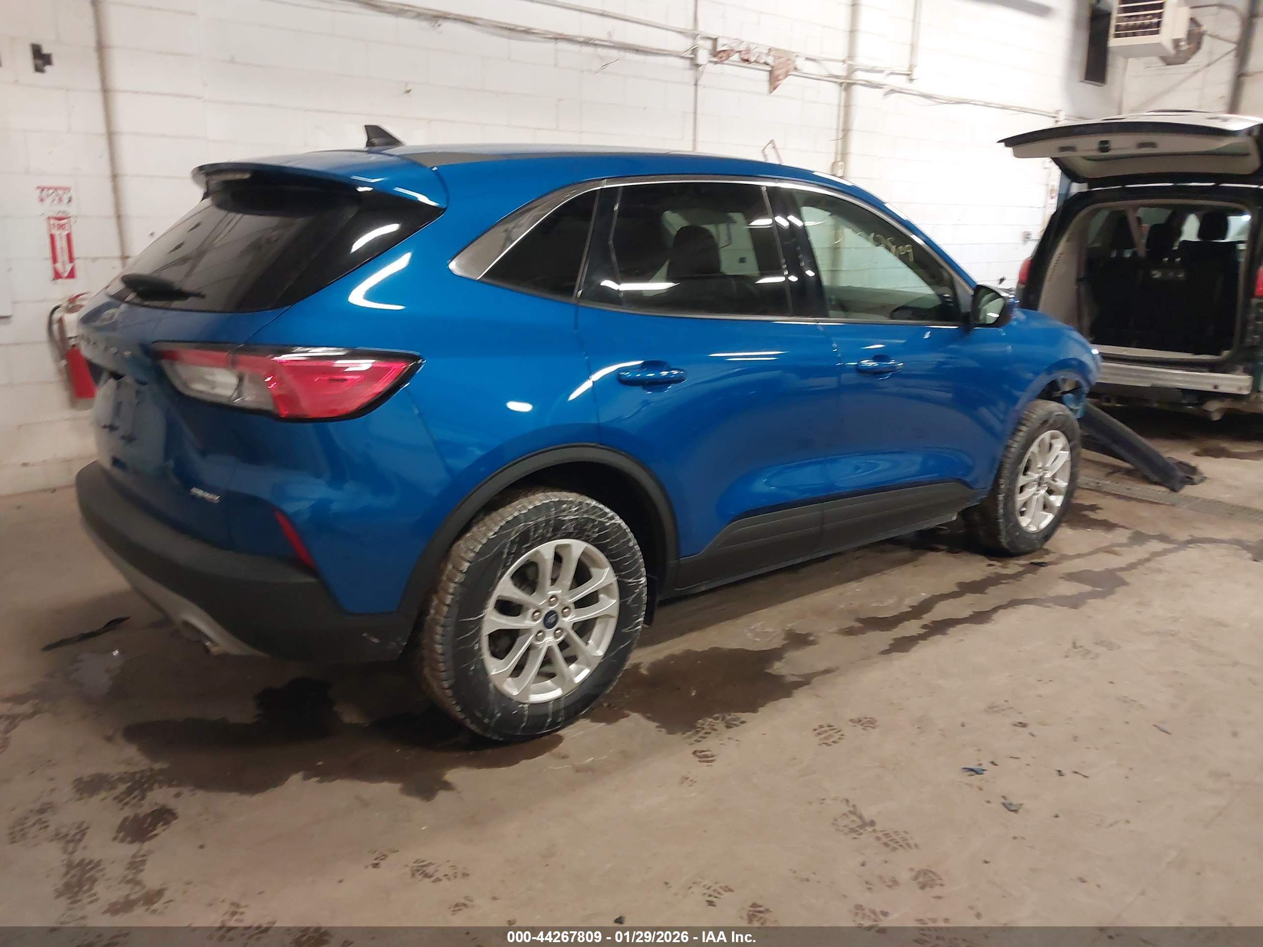 FORD ESCAPE image 4