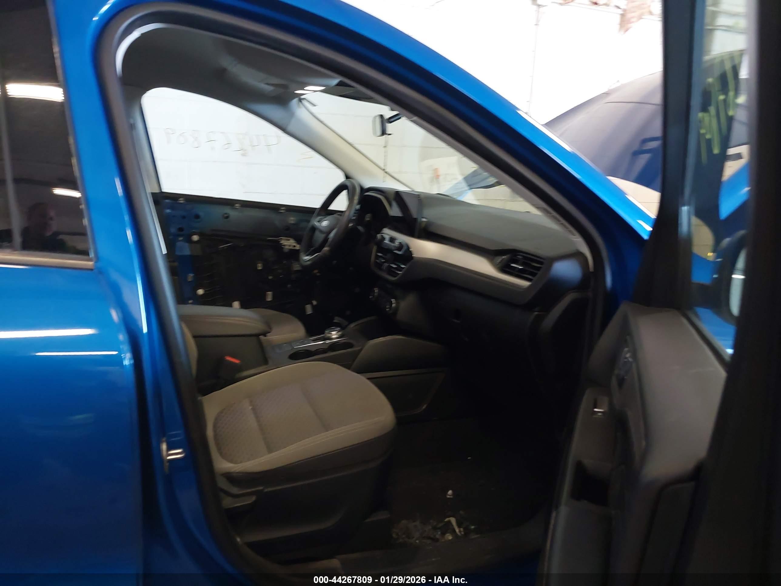 FORD ESCAPE image 5