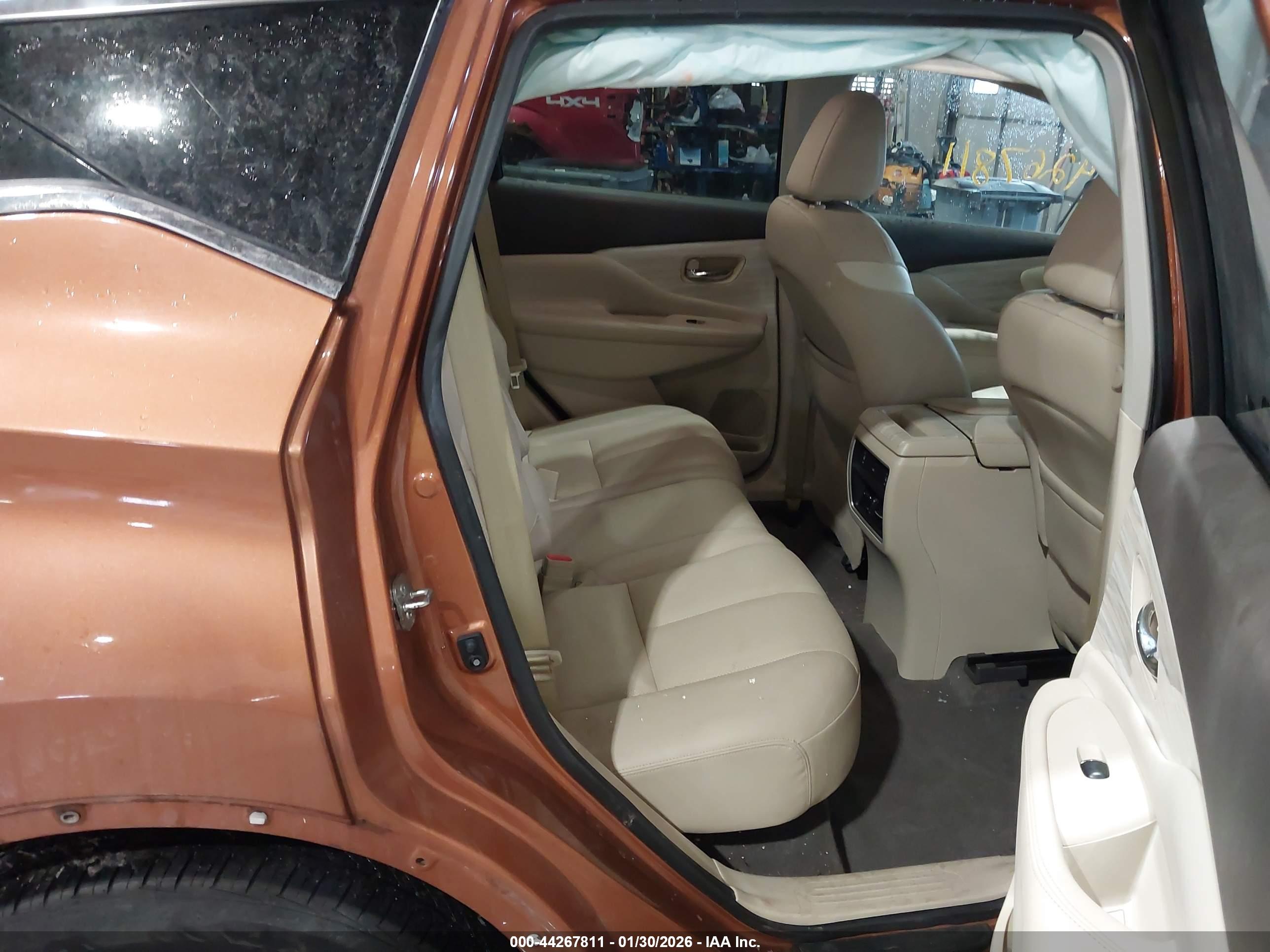 NISSAN MURANO image 8