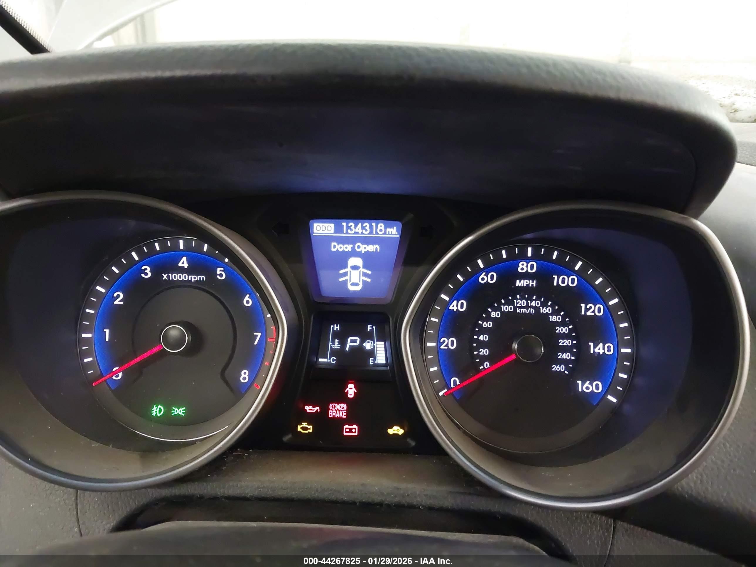 HYUNDAI ELANTRA image 7