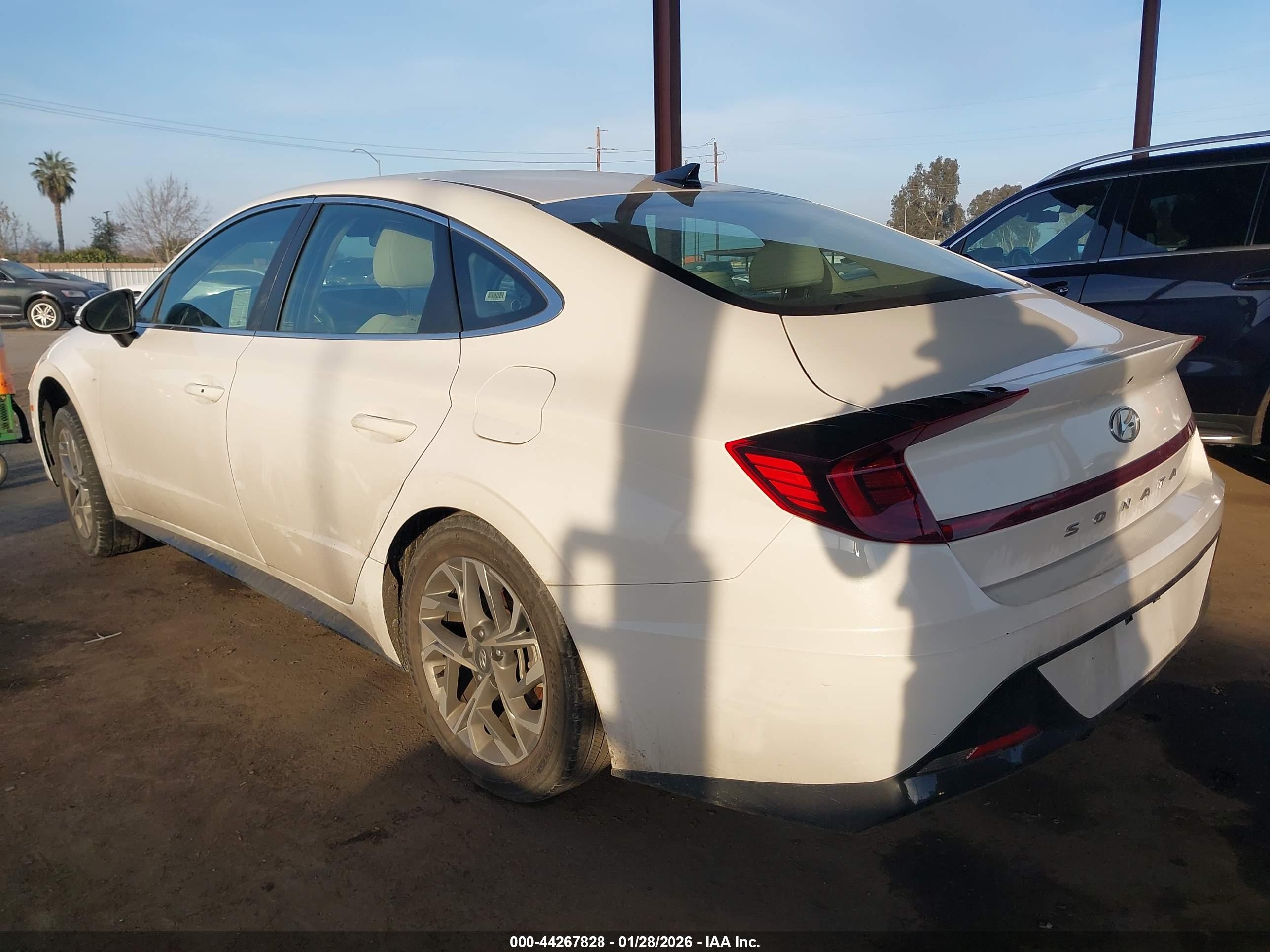 HYUNDAI SONATA image 3