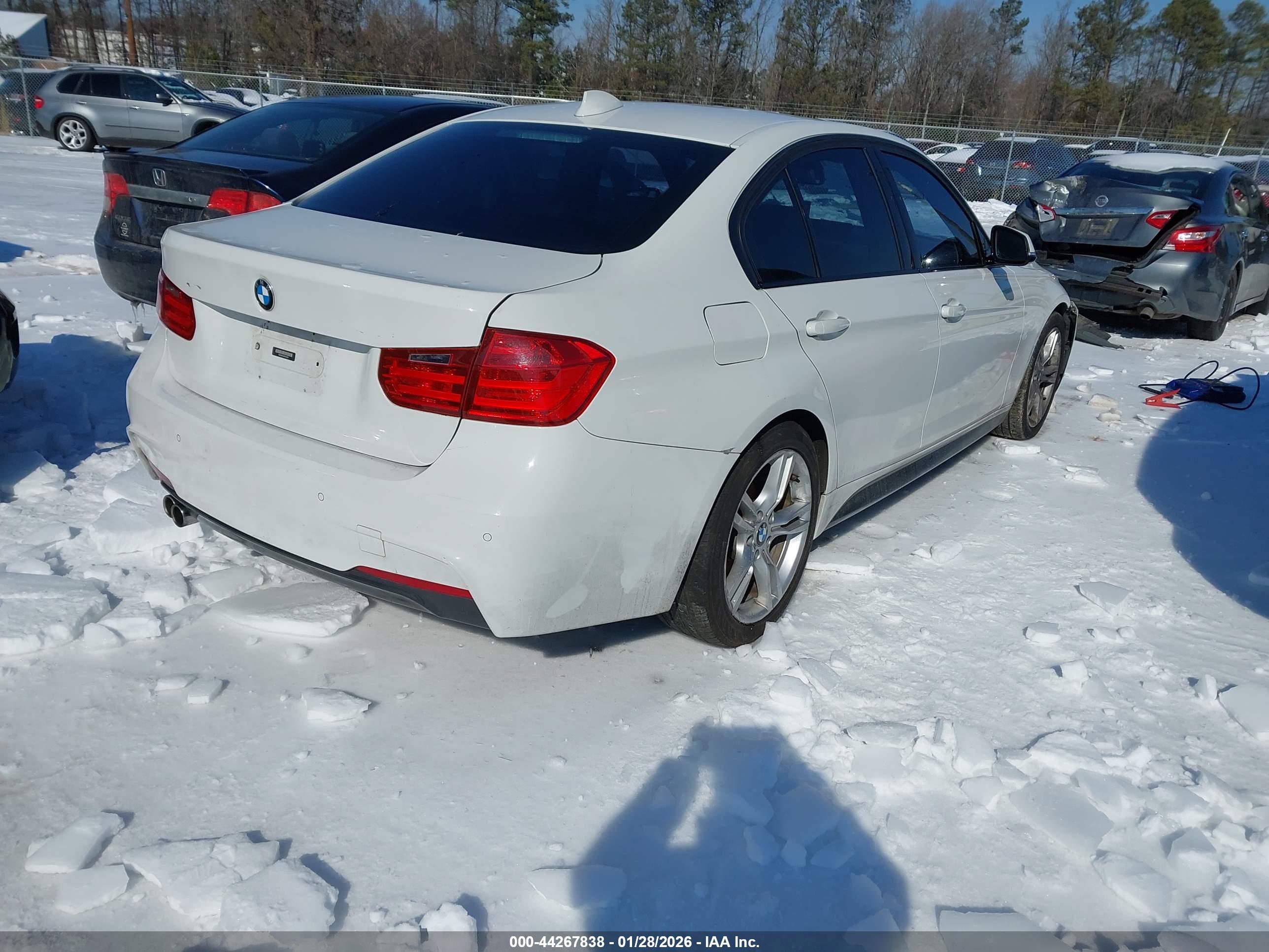 BMW 328I image 4