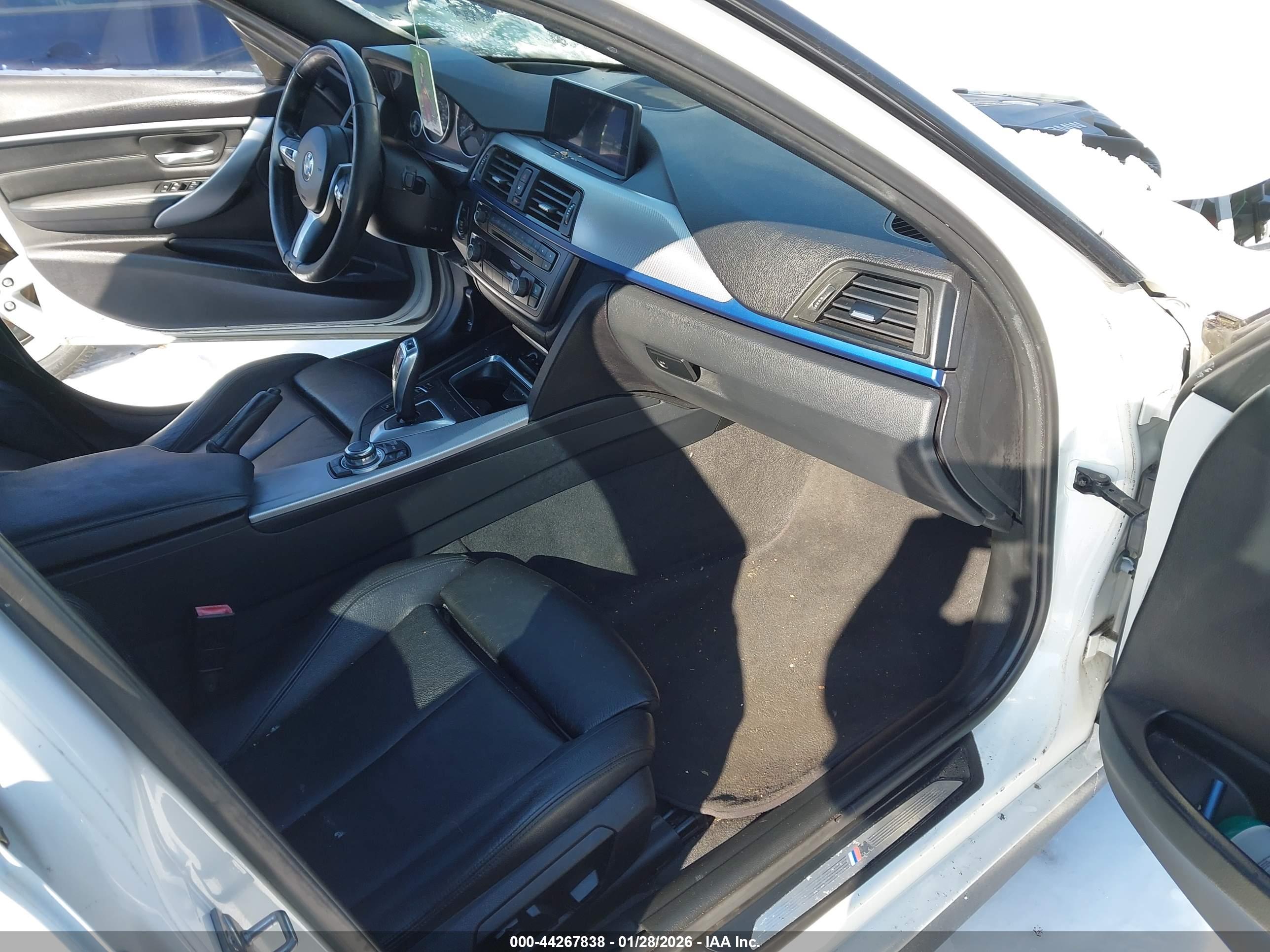 BMW 328I image 5