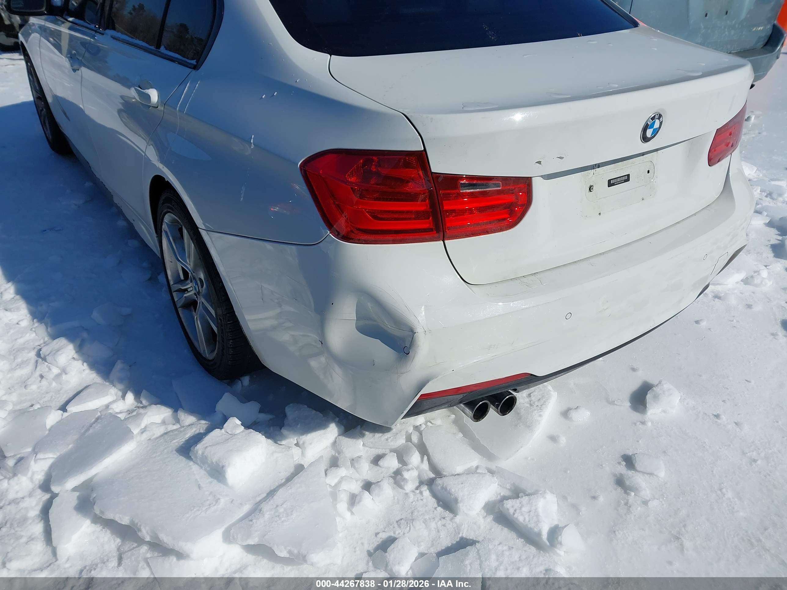 BMW 328I image 6