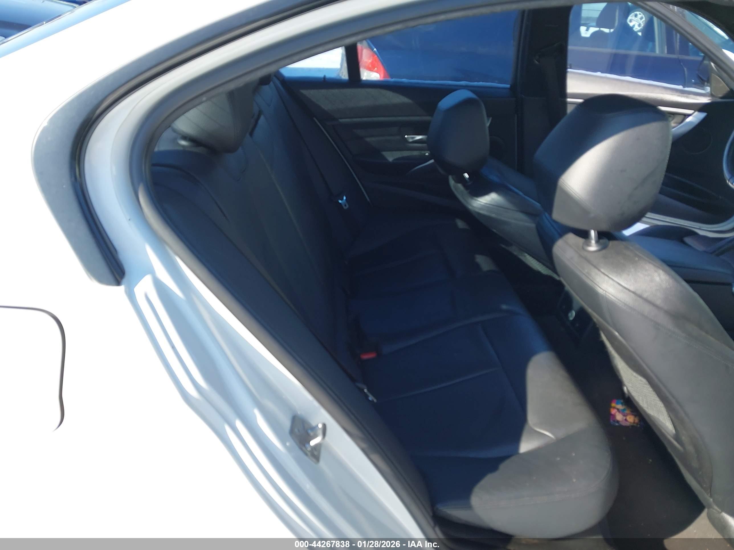 BMW 328I image 8