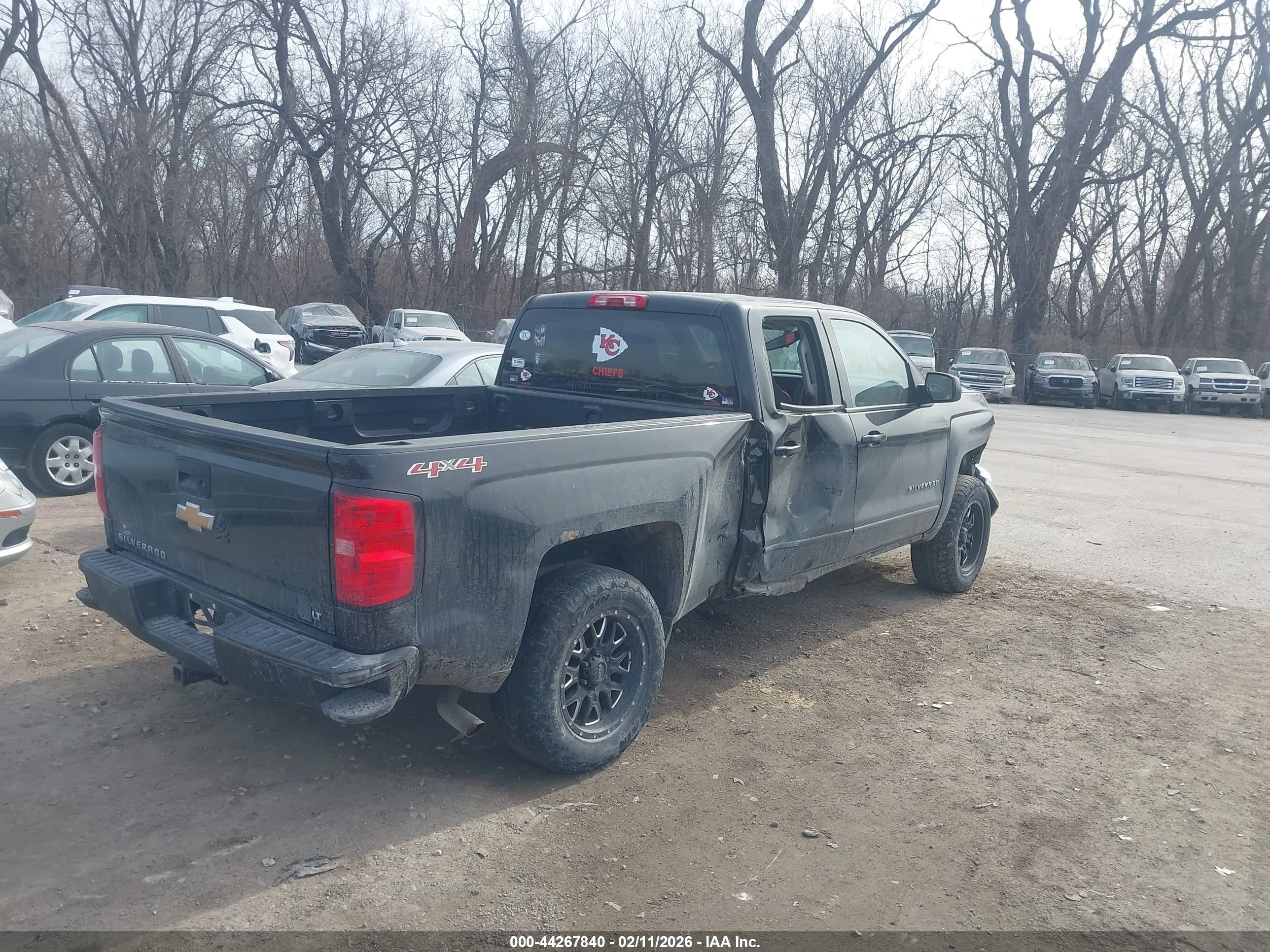CHEVROLET SILVERADO image 4