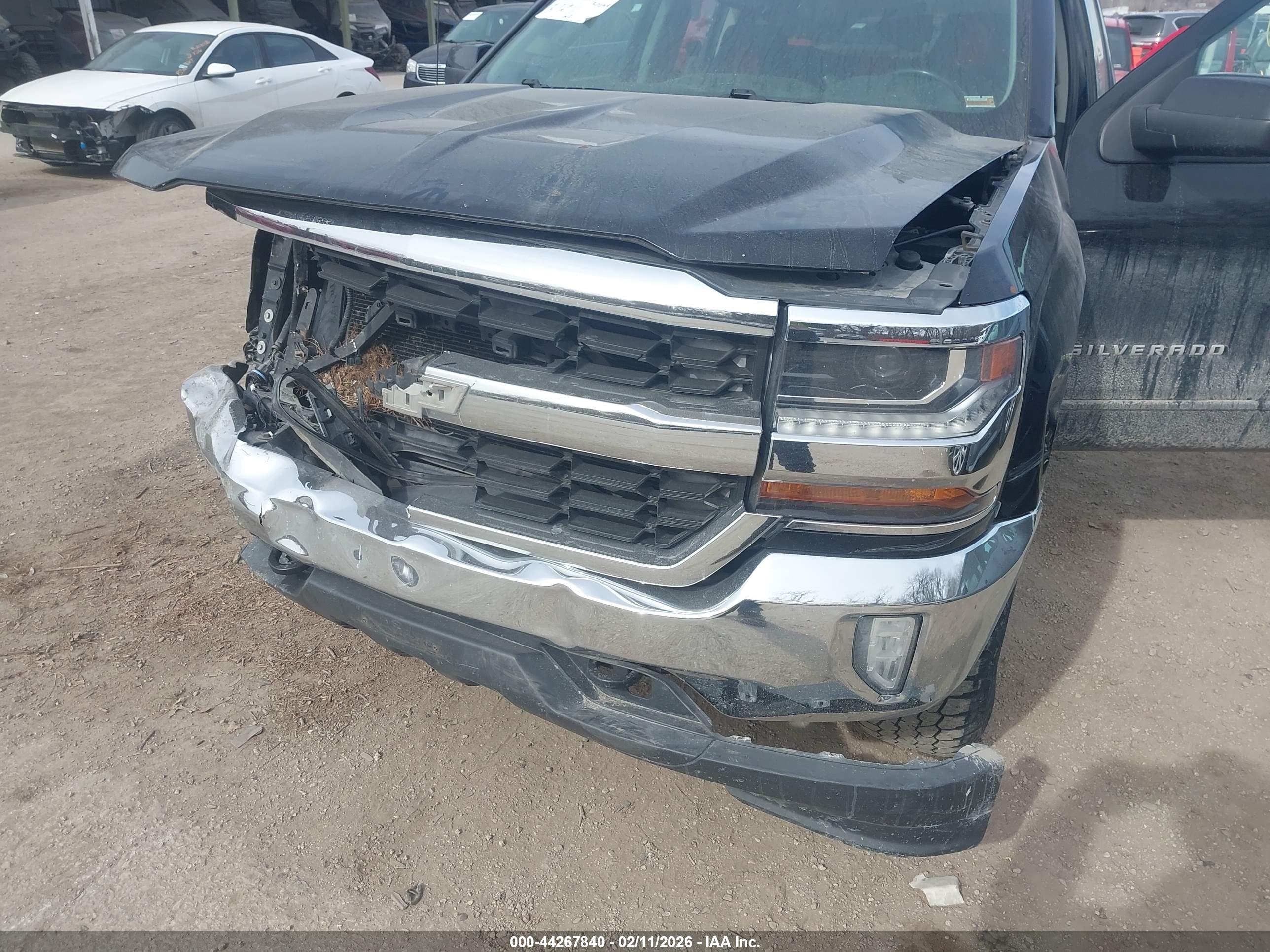 CHEVROLET SILVERADO image 6