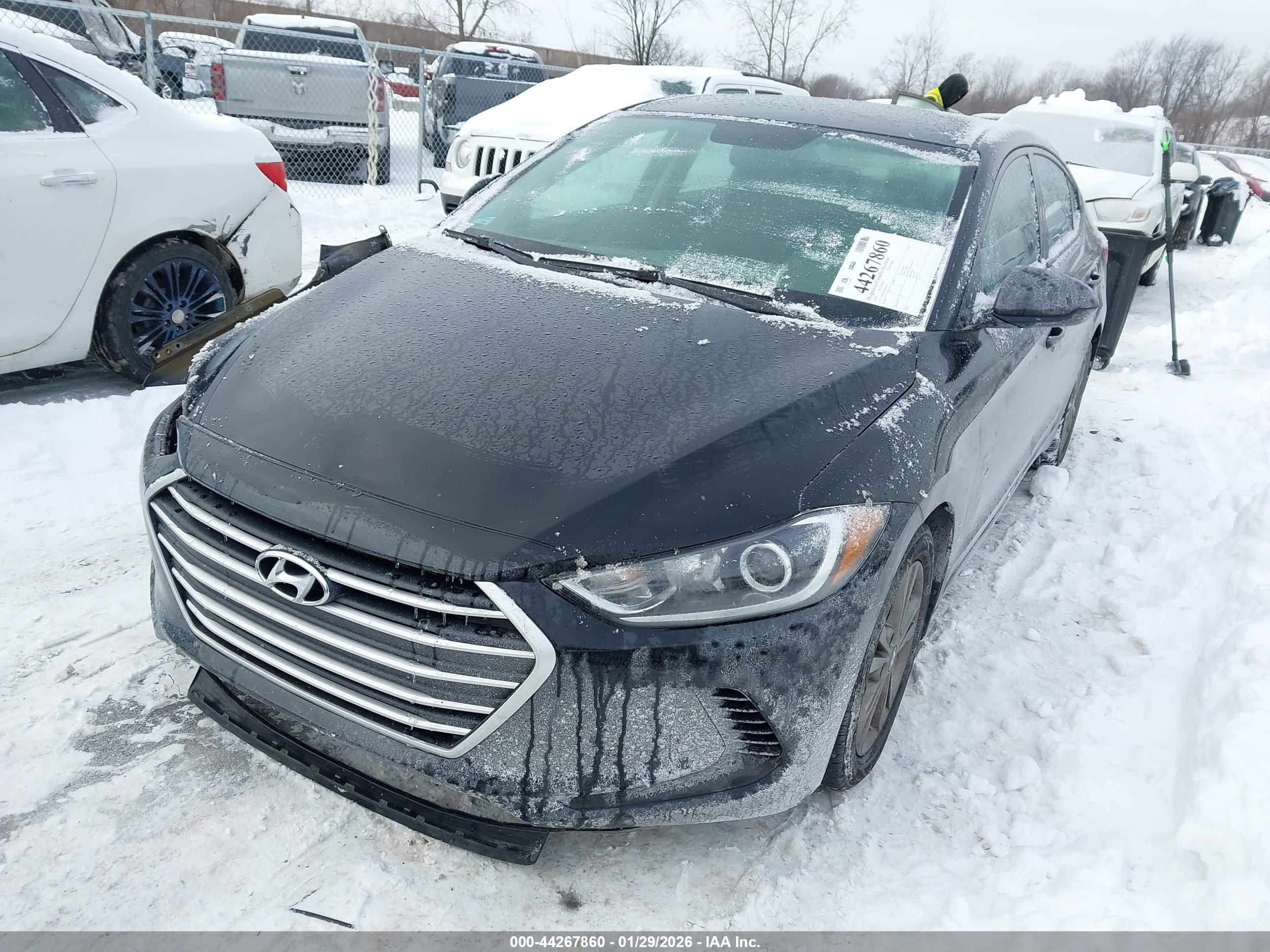 HYUNDAI ELANTRA image 2