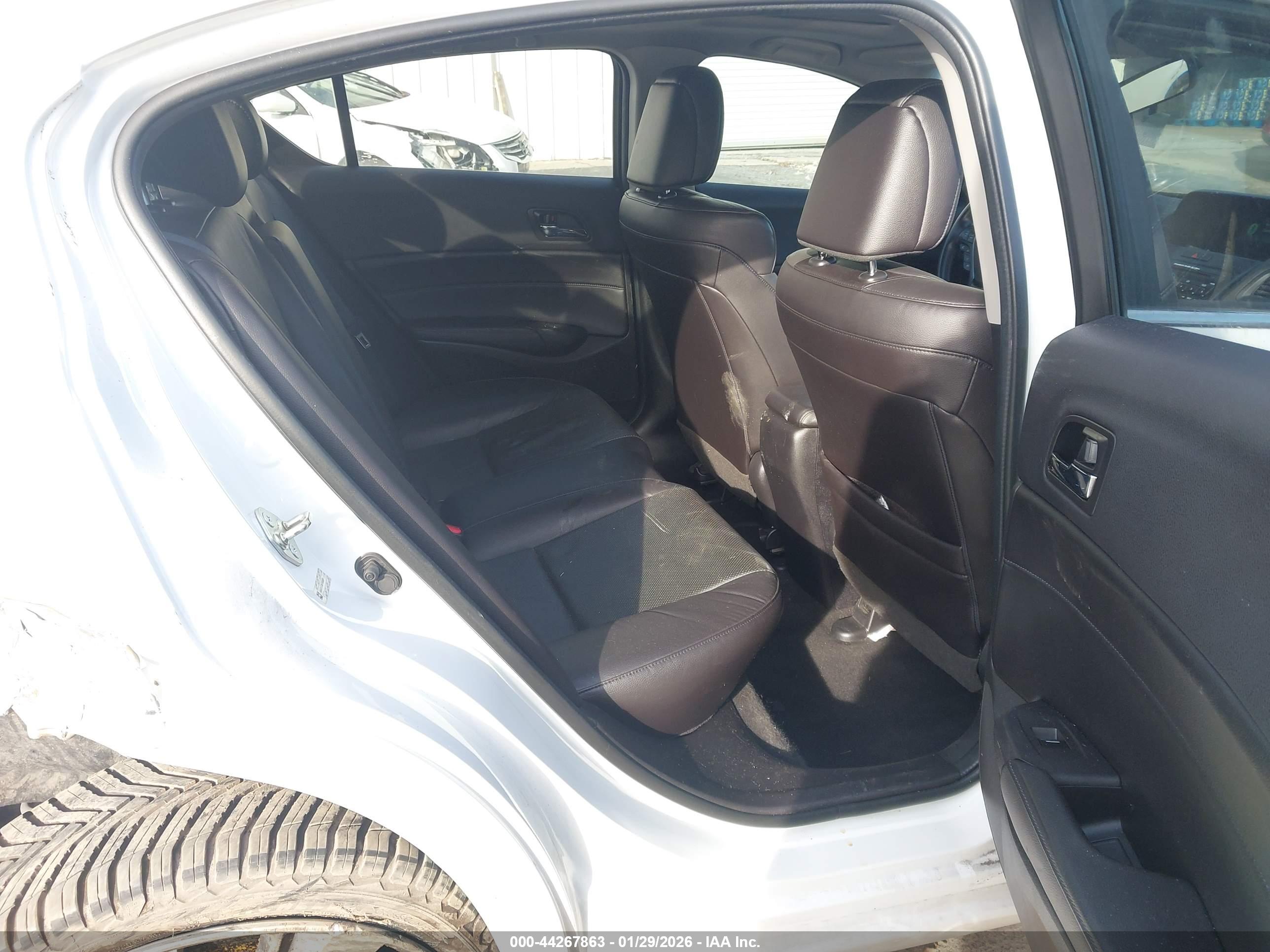 ACURA ILX image 8