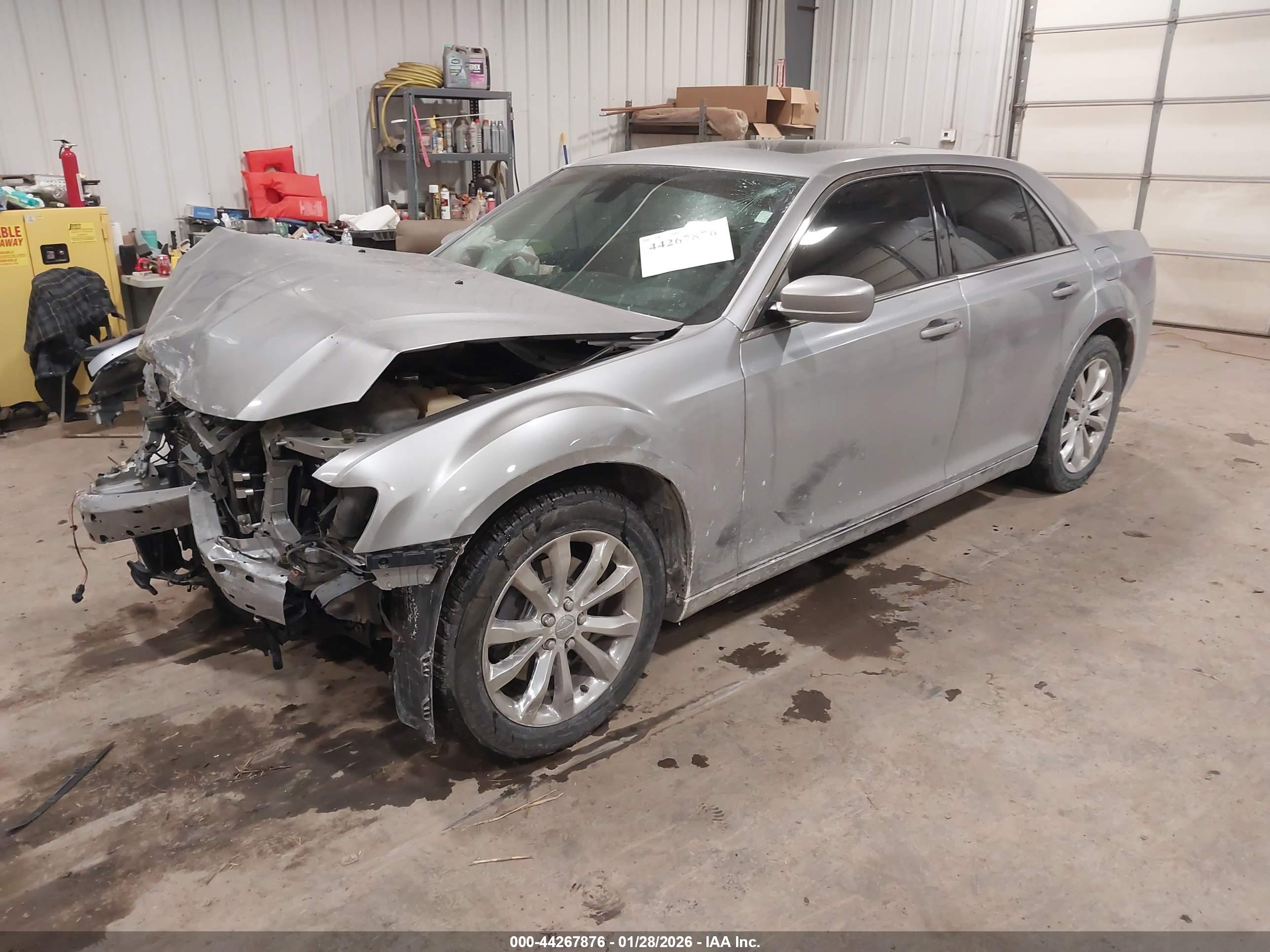 CHRYSLER 300 image 2