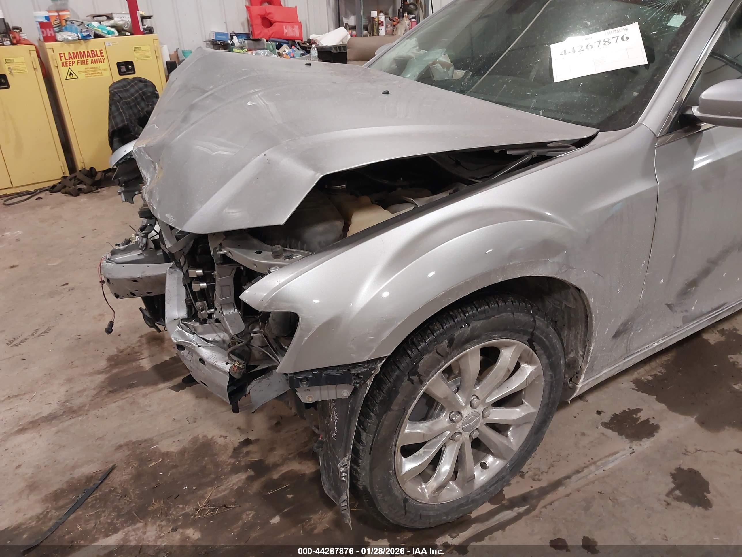 CHRYSLER 300 image 6