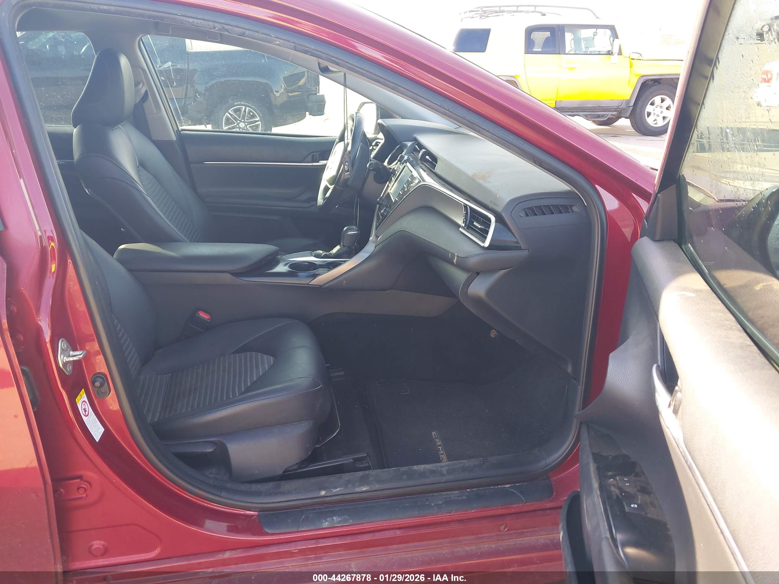 TOYOTA CAMRY image 5
