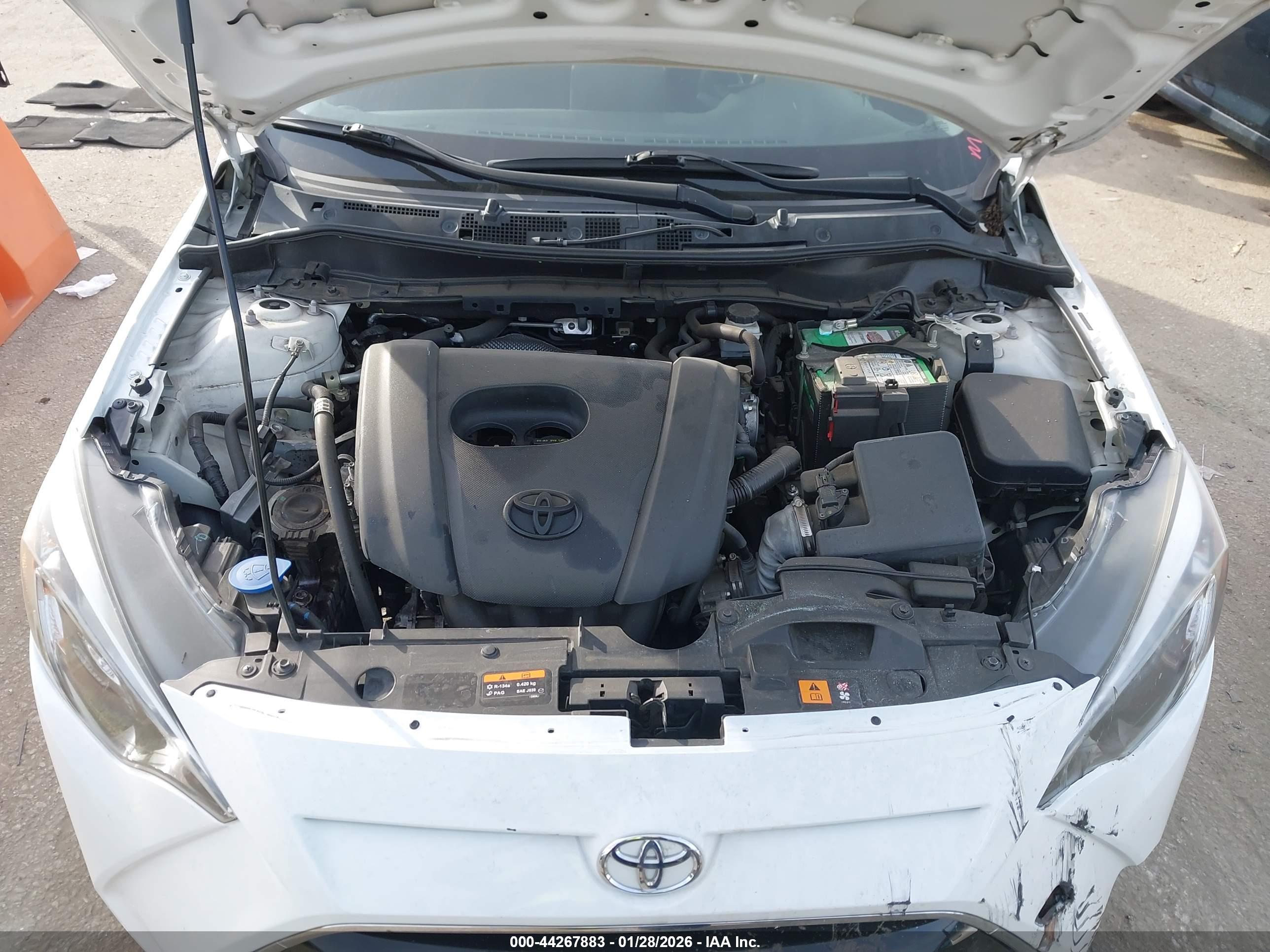 TOYOTA YARIS image 10